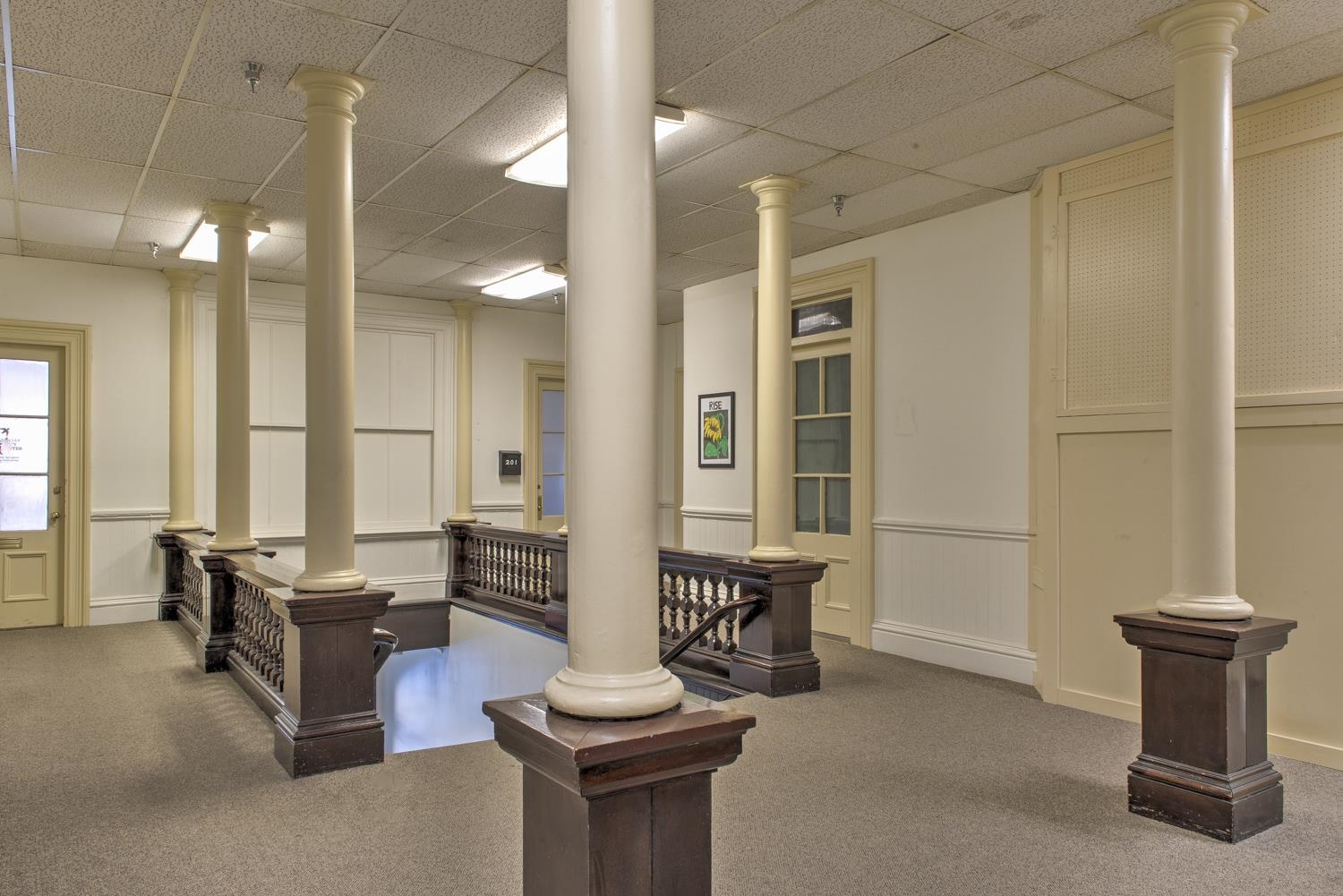 2nd floor landing 22313996