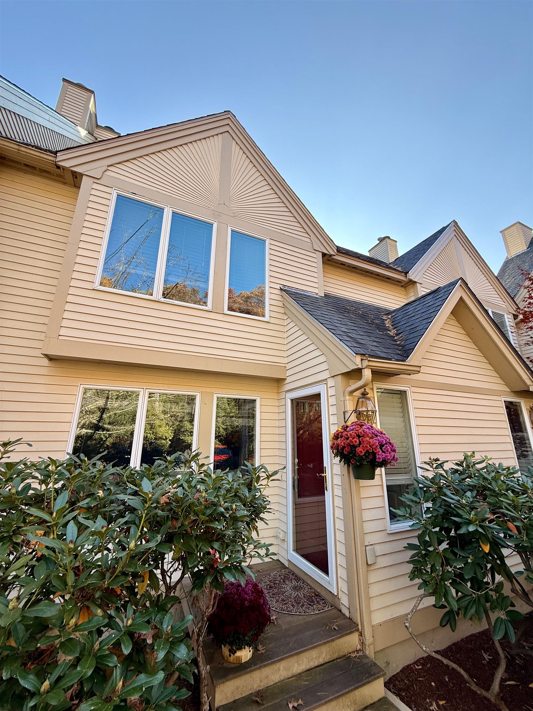 MLS 5019723: 32 Prestonfield Road, Nashua NH