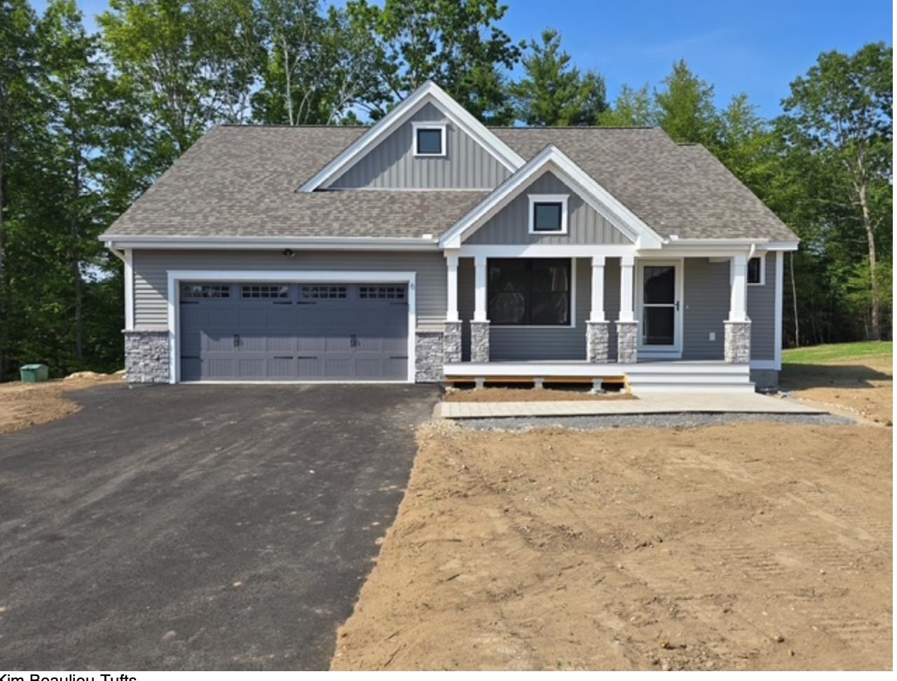 MLS 5020551: 6 Taylor Circle-Unit 13, Brentwood NH