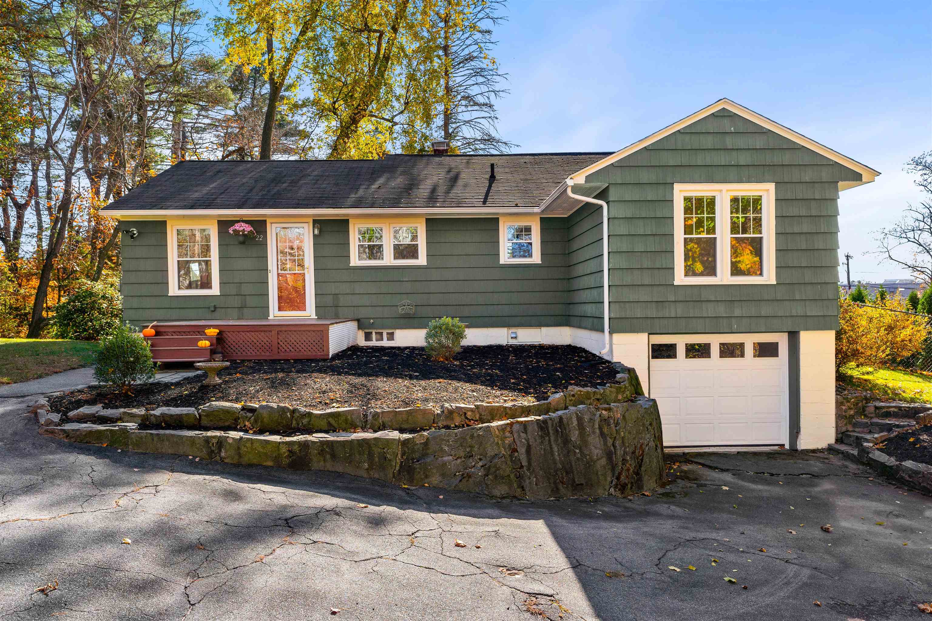 MLS 5020619: 22 Sand Hill Road, Salem NH