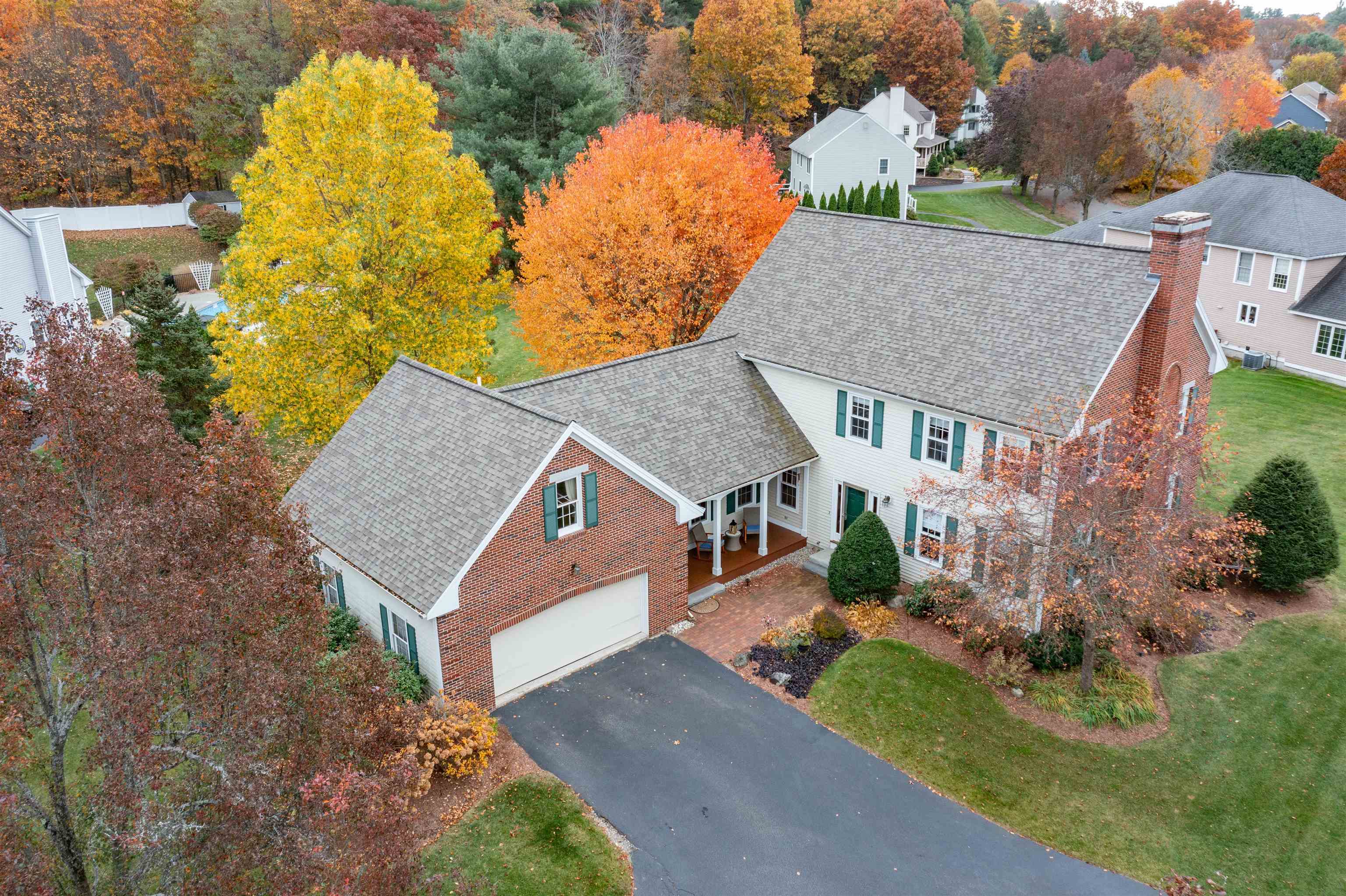 MLS 5020794: 15 Salmon Brook Drive, Nashua NH
