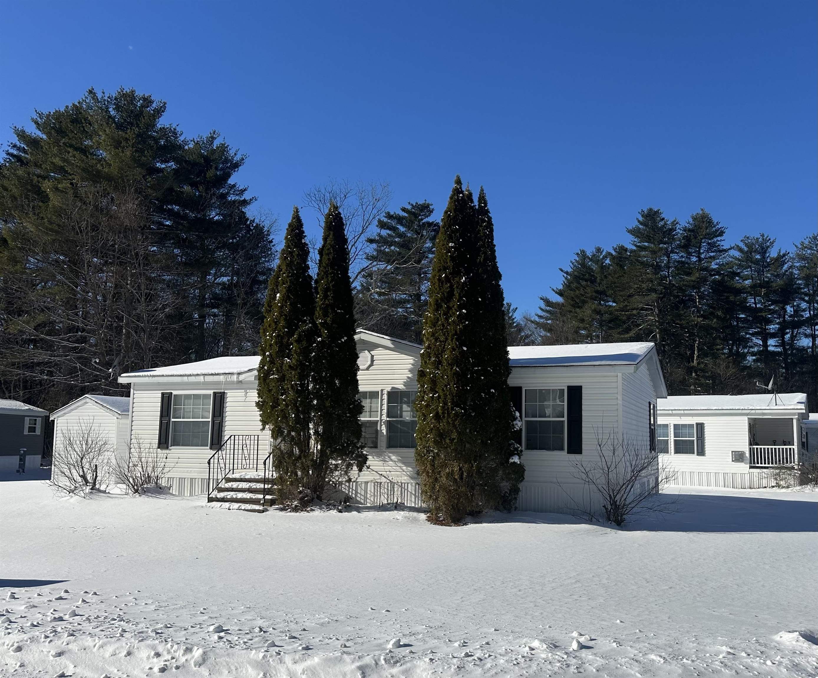 MLS 5021577: 5 First Street, Barrington NH