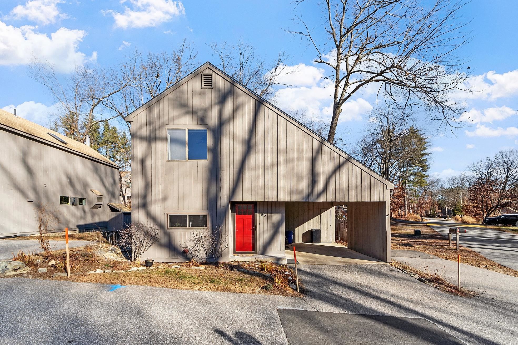 MLS 5023917: 85 Coburn Woods Drive, Nashua NH