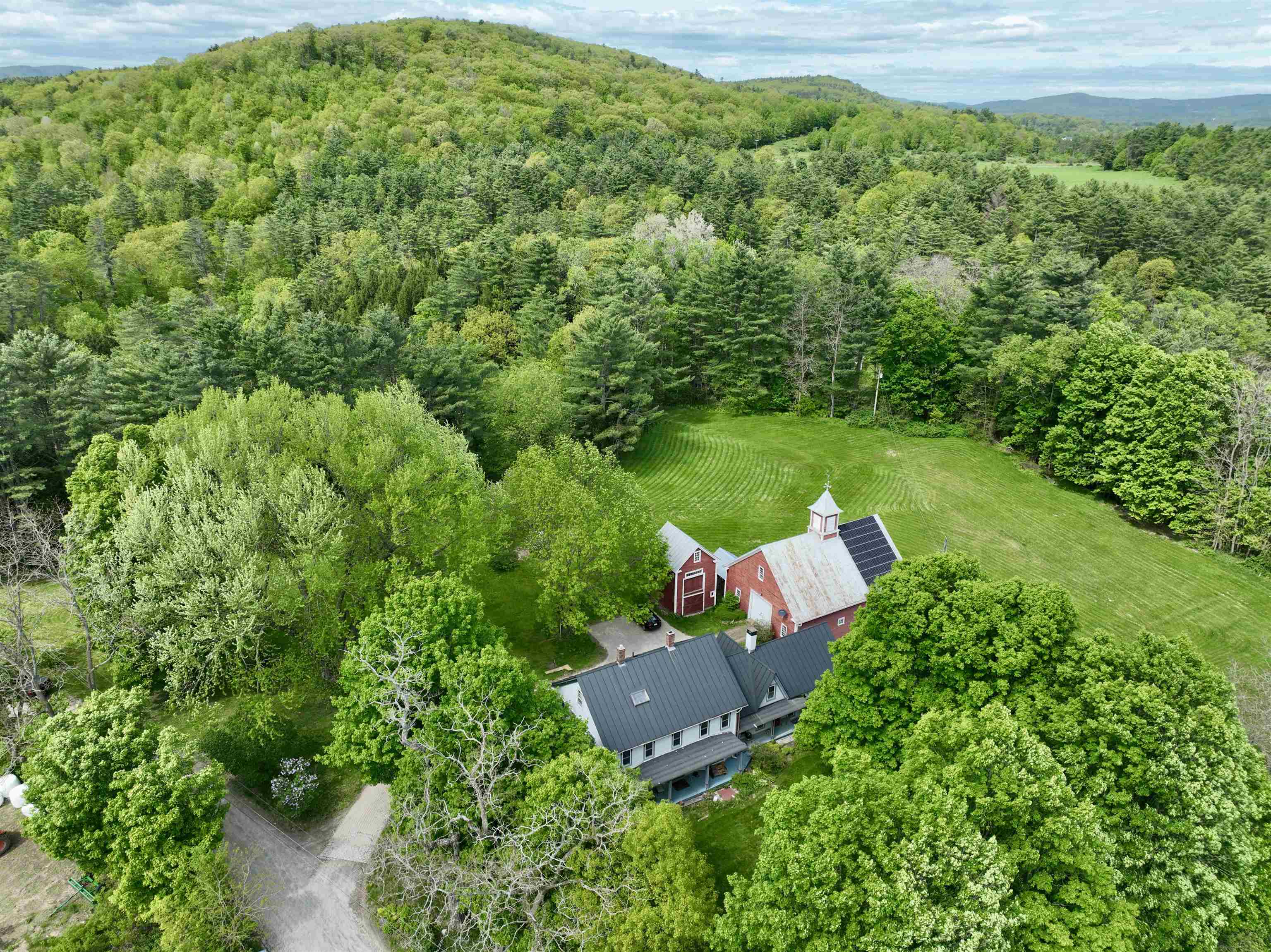 Homes for sale in Newbury, VT | 68 Doe Ln, Newbury, VT 05051 | MLS# 5024123