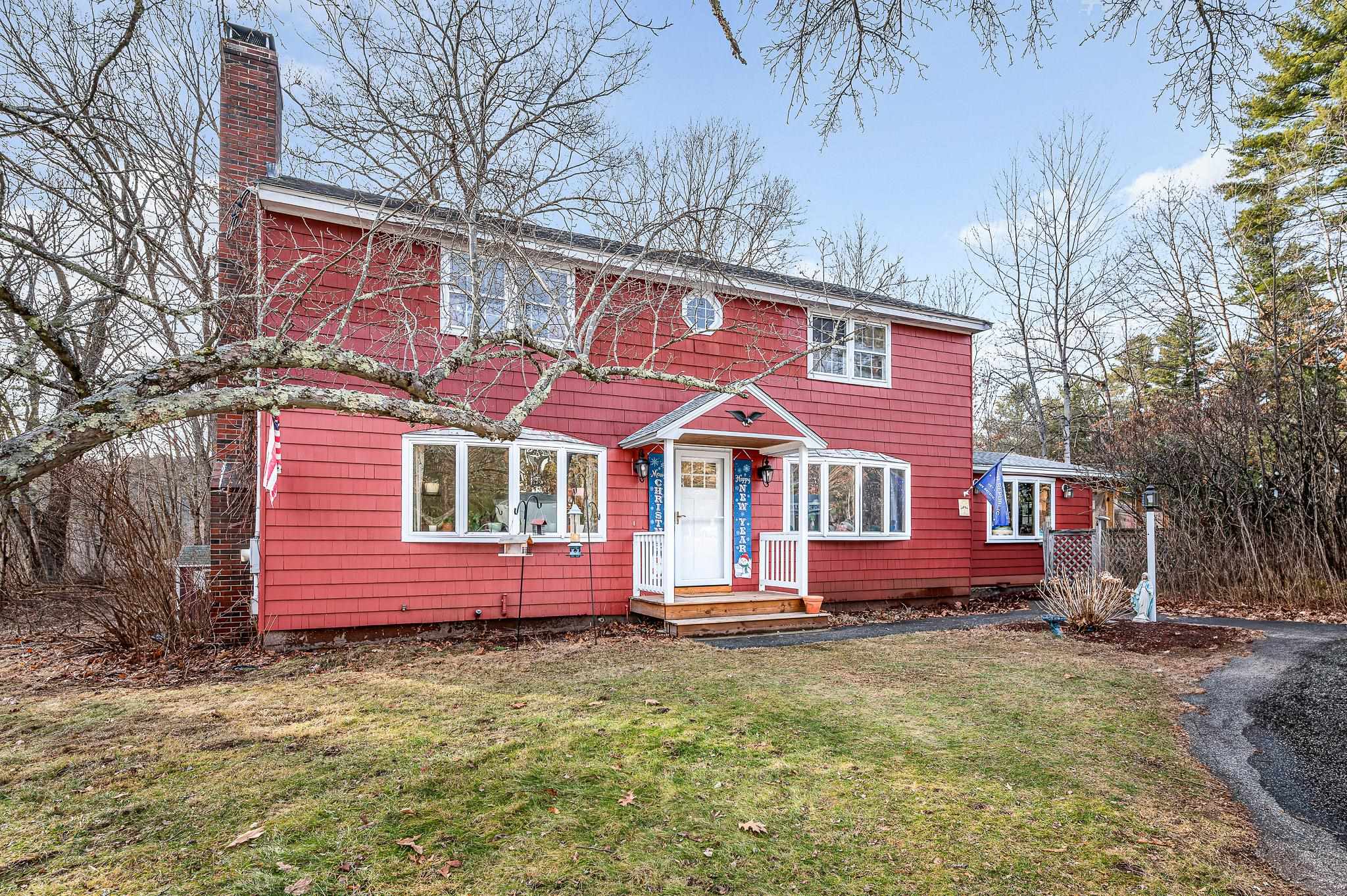 MLS 5024923: 4 Belvina Circle, Pelham NH