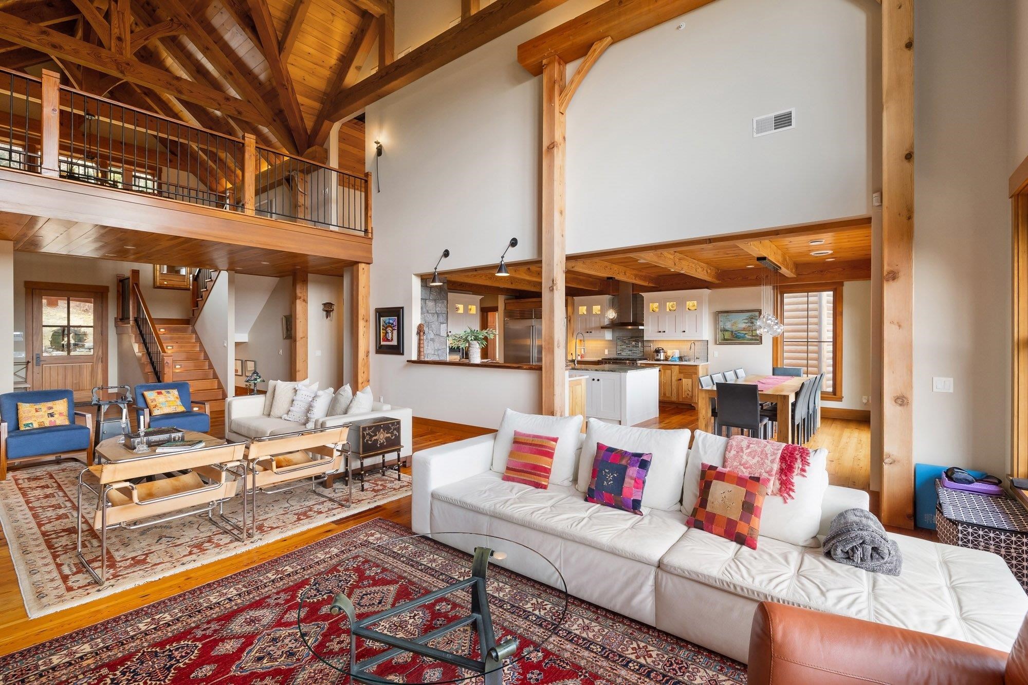 Main living room 22448553