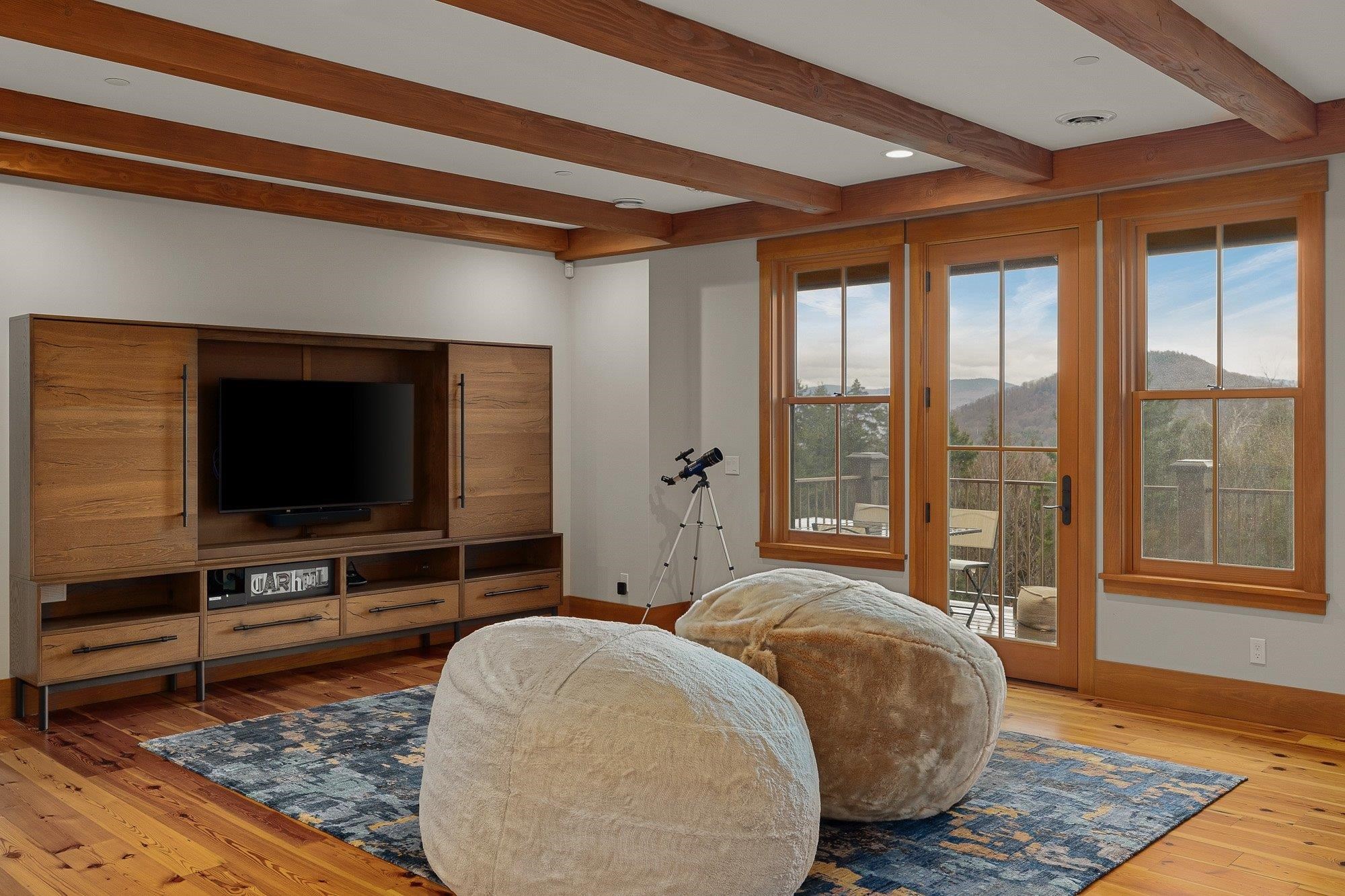 South Living Room 22448724