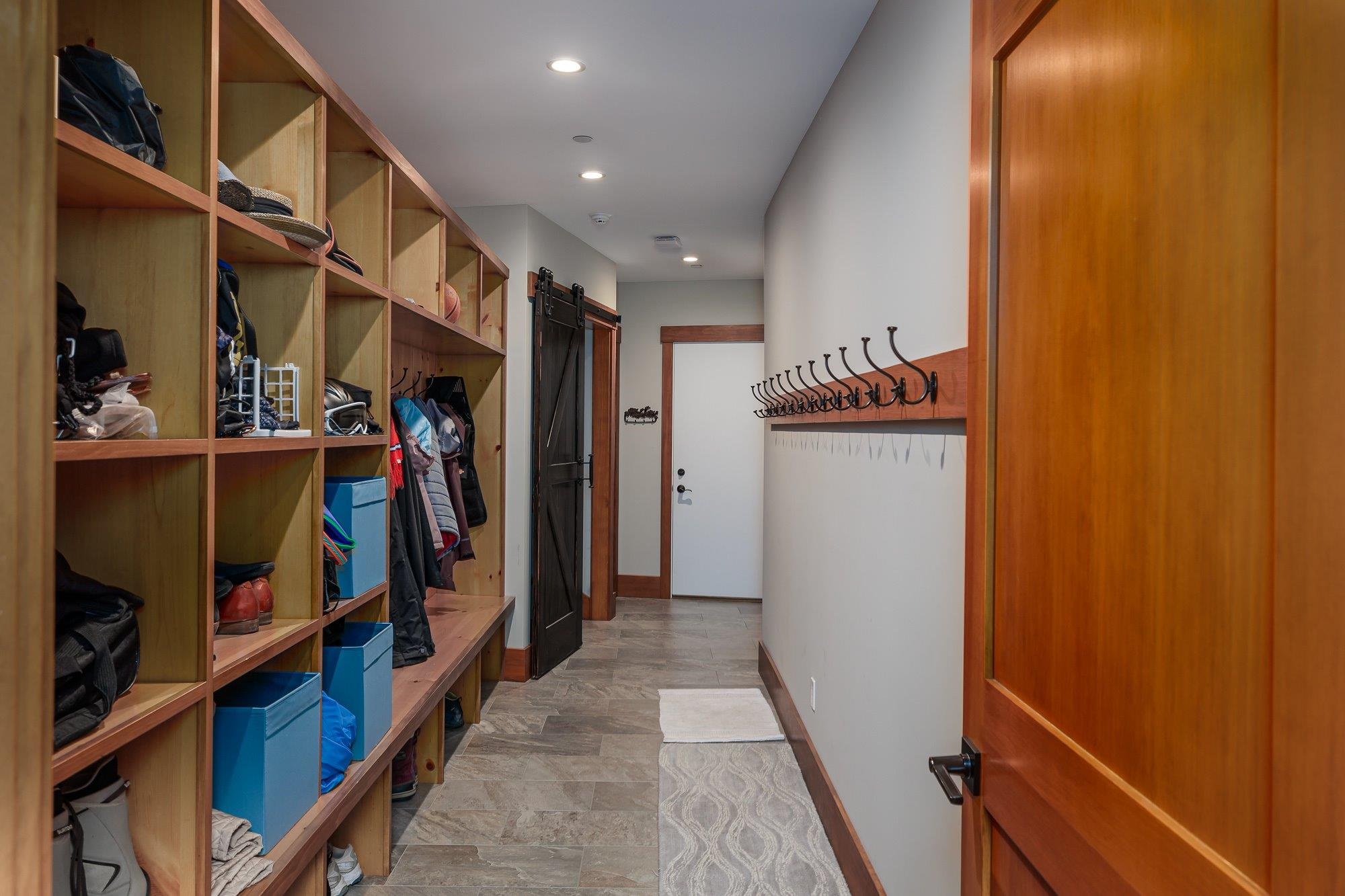 Shared Mud Room 22448636
