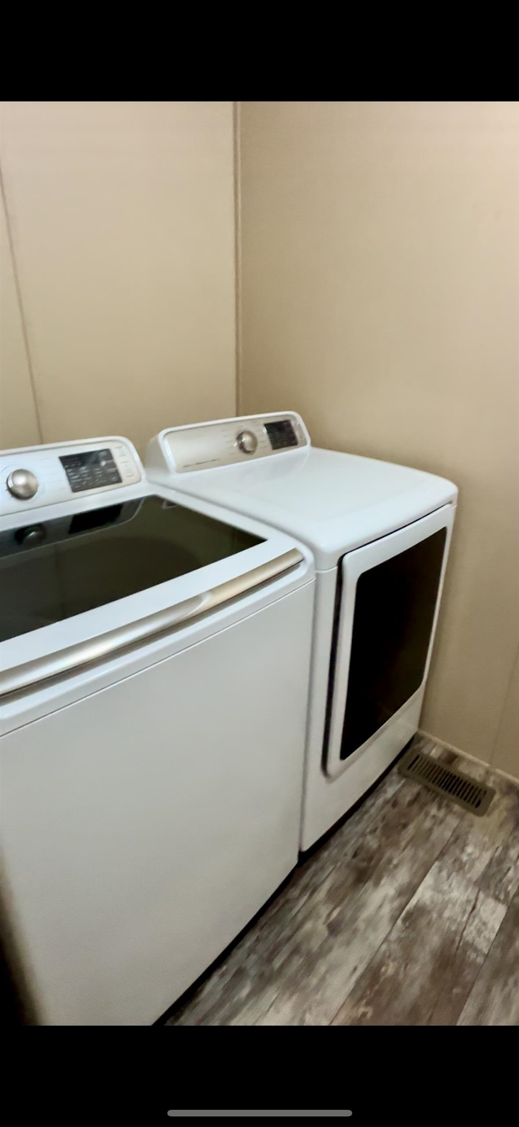 22 Springbrook St, Hinsdale, NH 03451