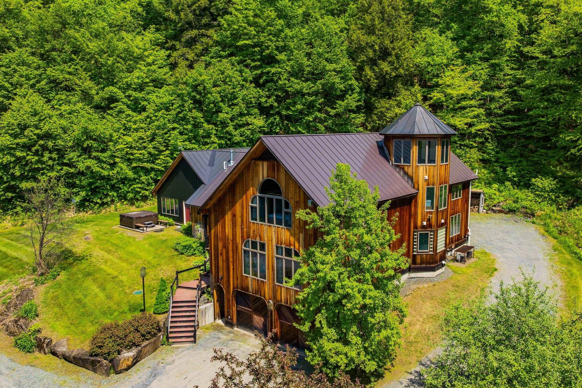 WOODSTOCK VT Lake House for sale $$1,995,000 | $358 per sq.ft.