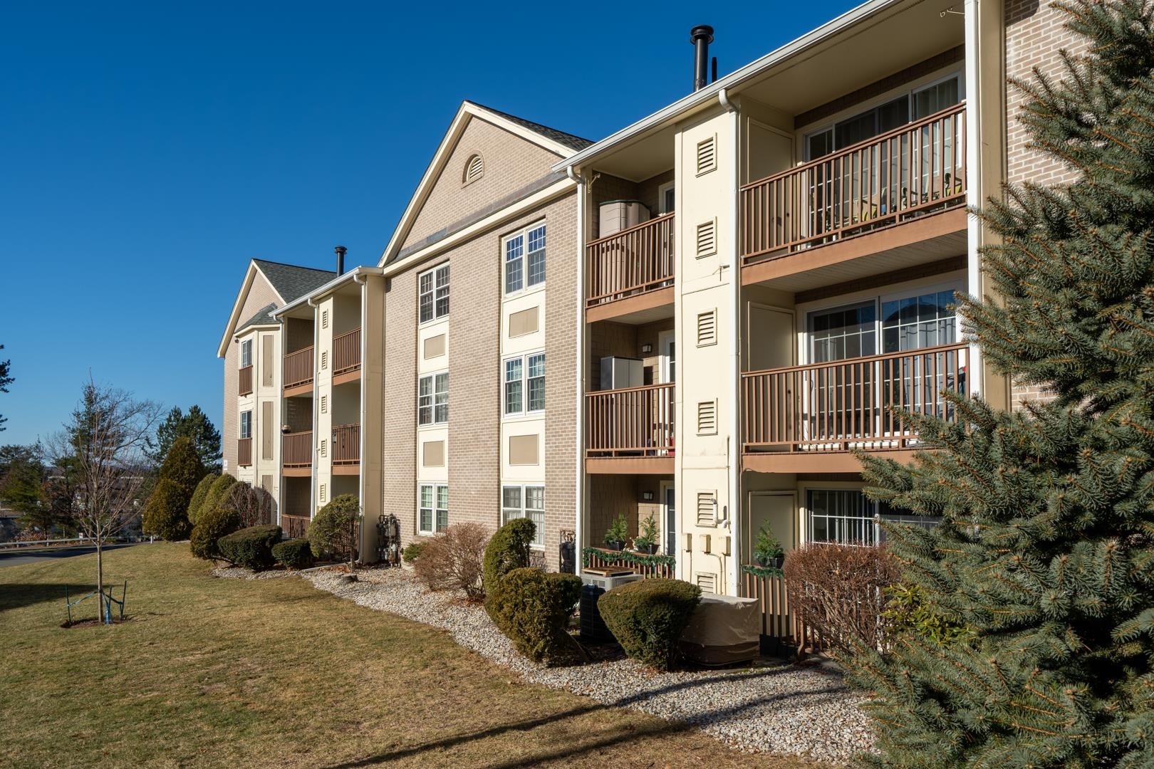 MLS 5025686: 217 Cannongate Road-Unit 217, Nashua NH