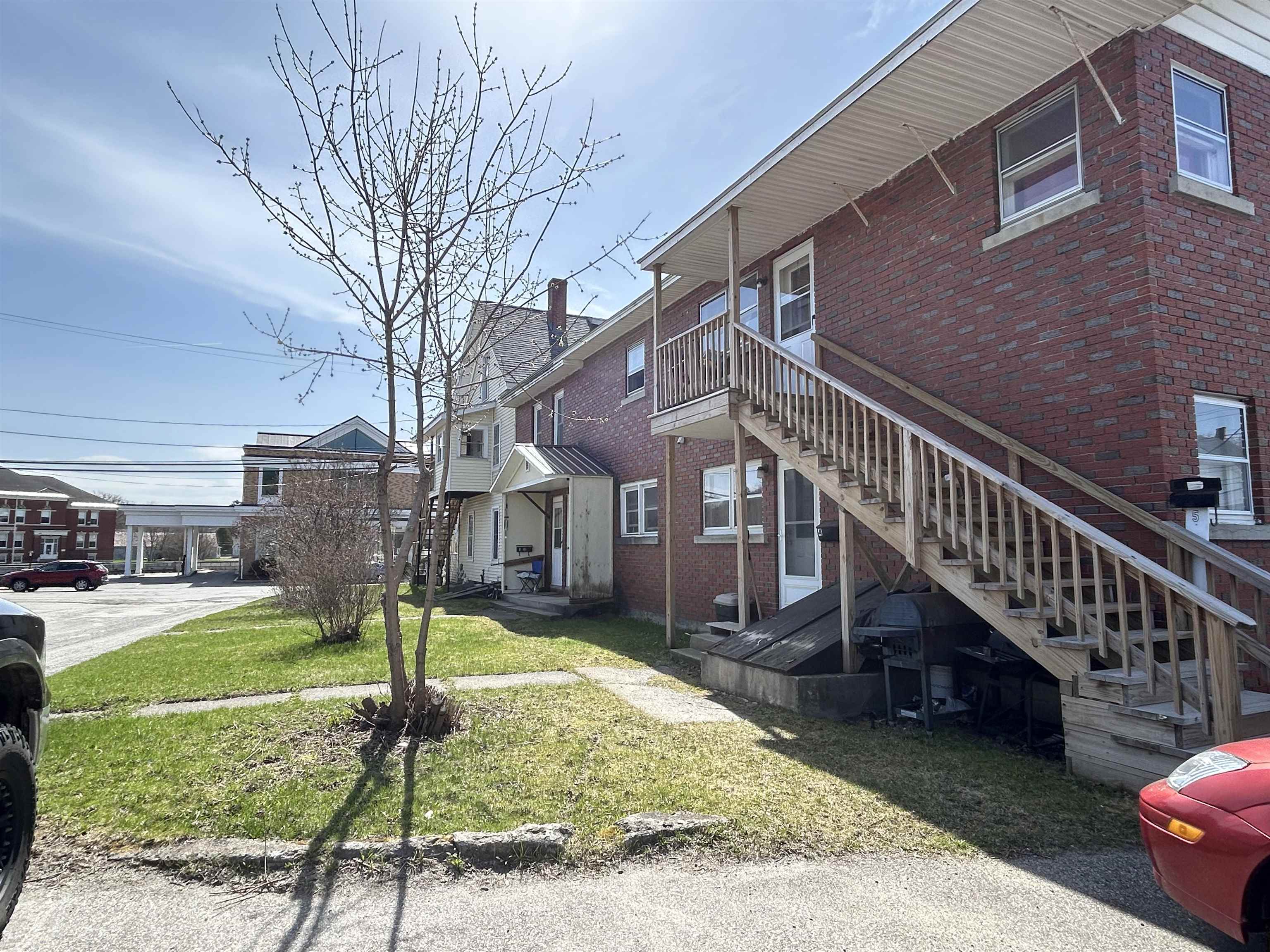 127 Main St, Colebrook, NH 03576