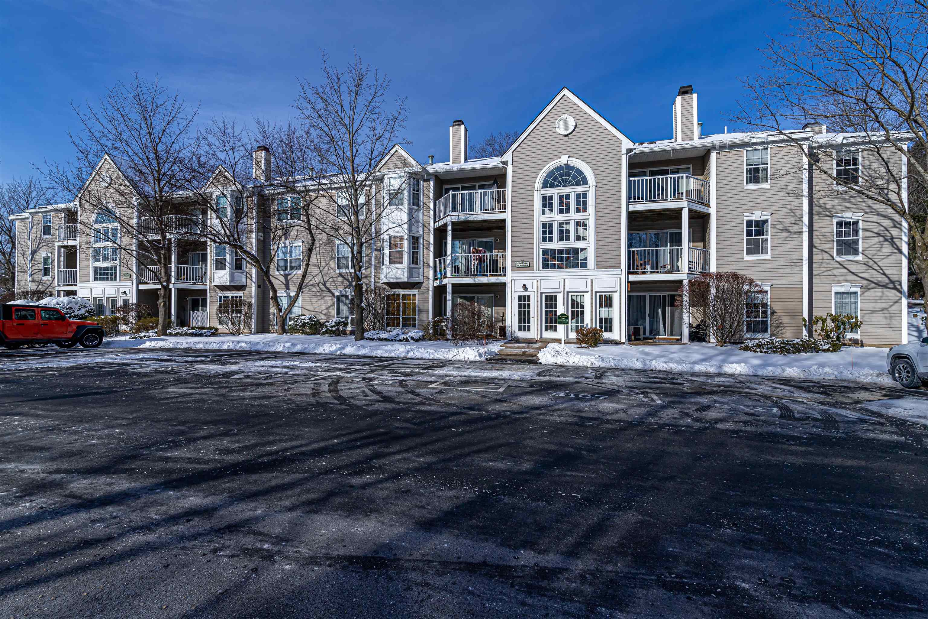 MLS 5027482: 1 Scituate Place-Unit 1, Merrimack NH