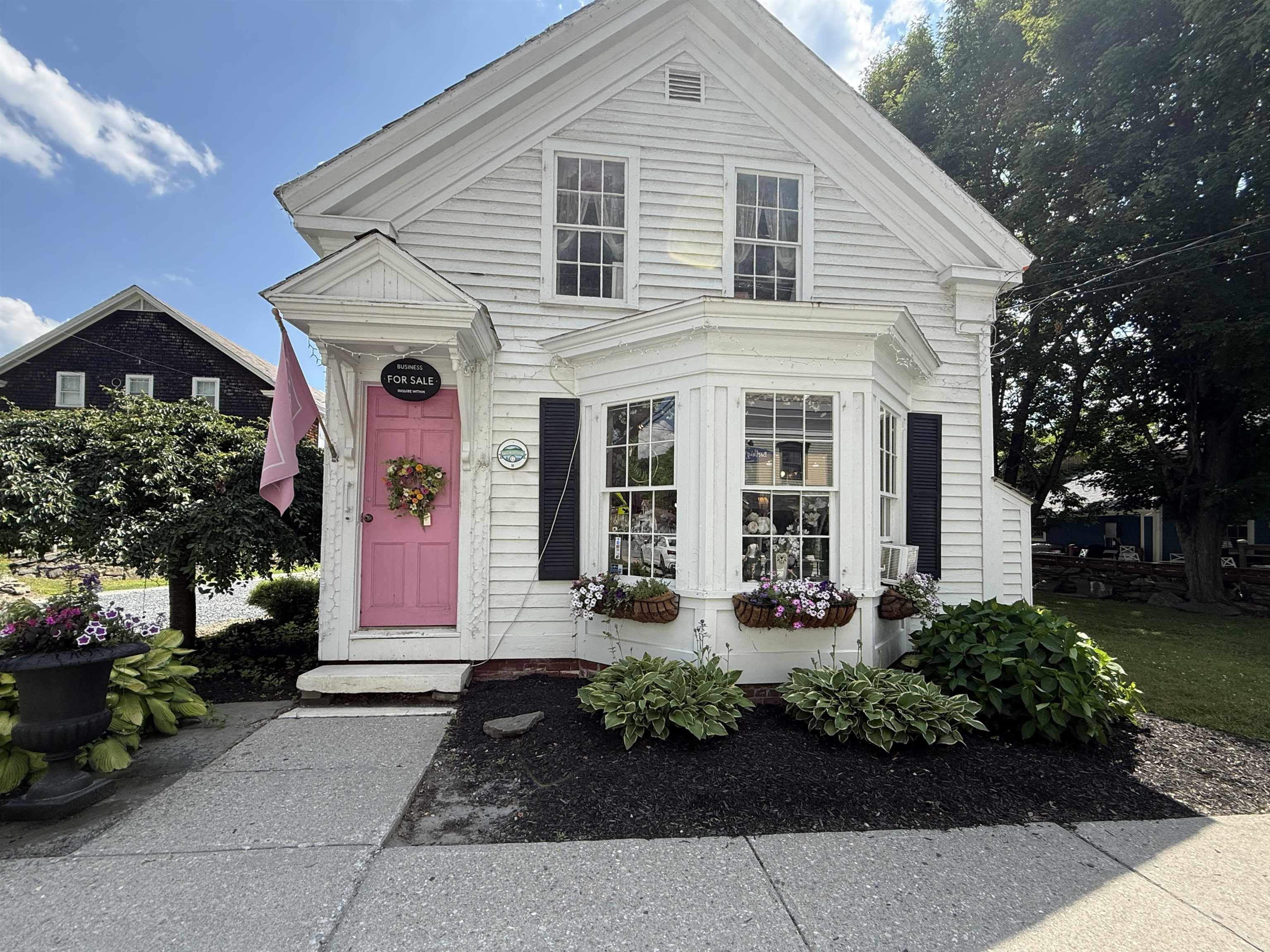 Wilmington VT Commercial Property for sale $$650,000 $237 per sq.ft.