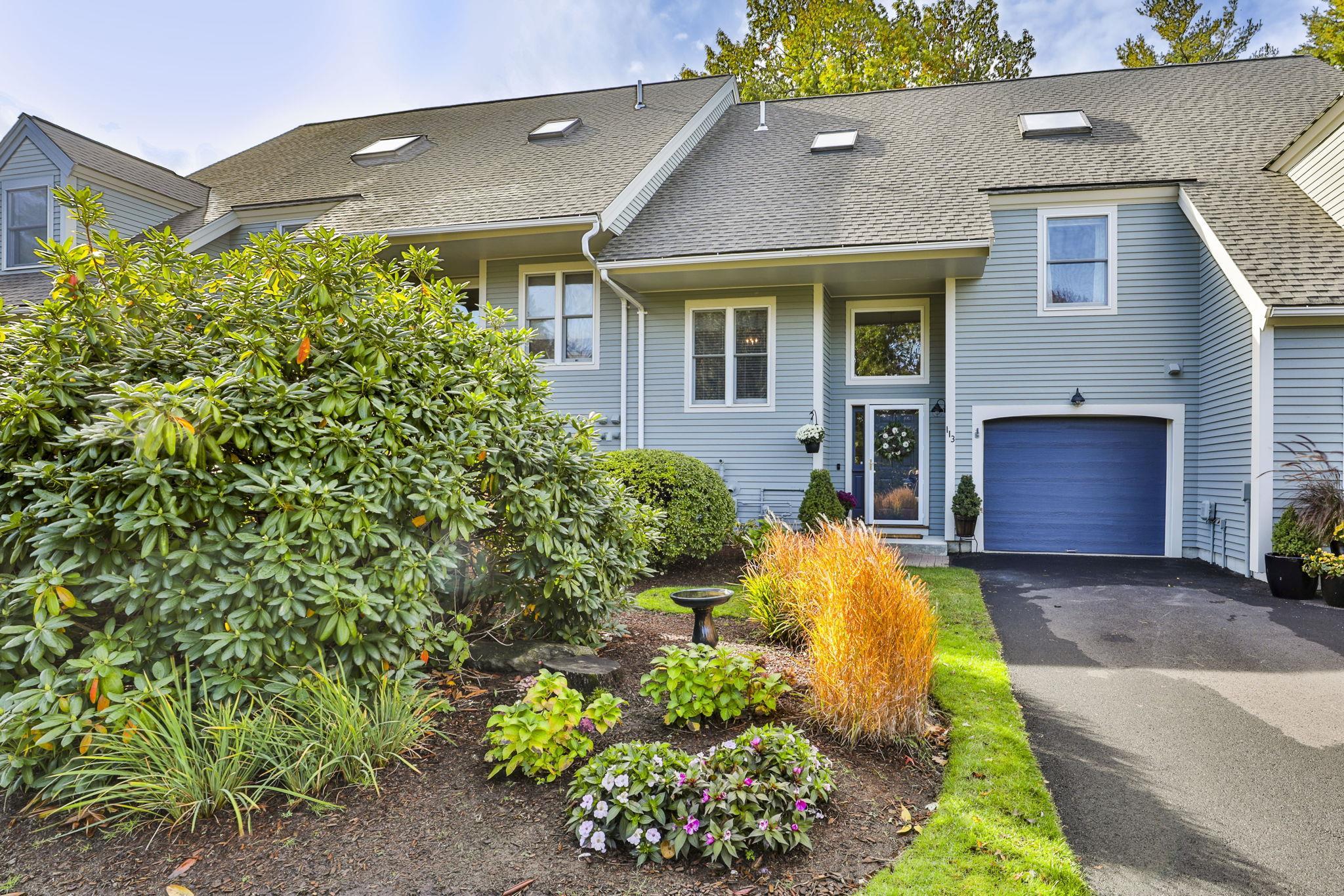 MLS 5027952: 113 Hawthorne Village Road, Nashua NH