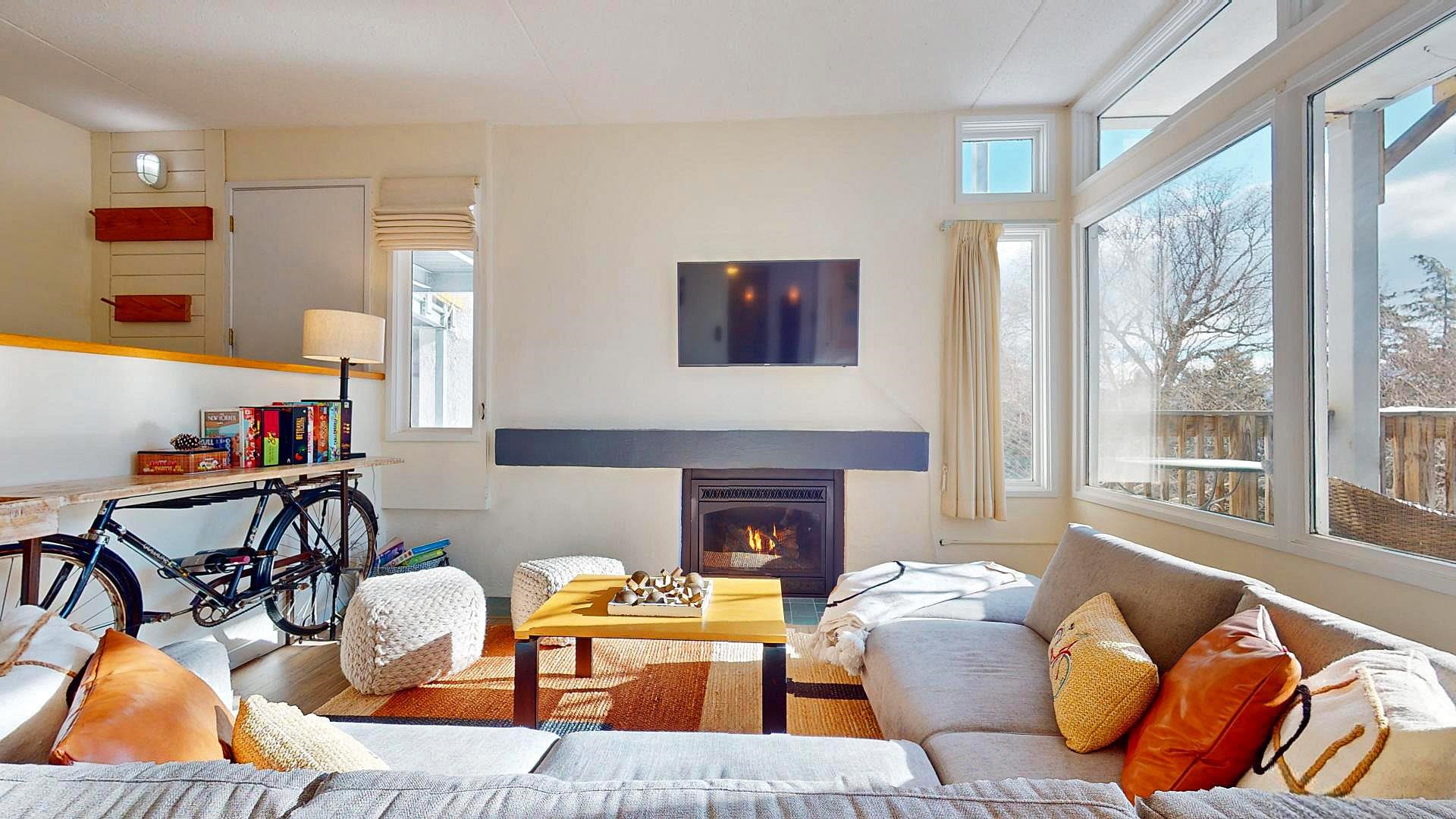 WARREN VT Condo for sale $$305,000 | $339 per sq.ft.