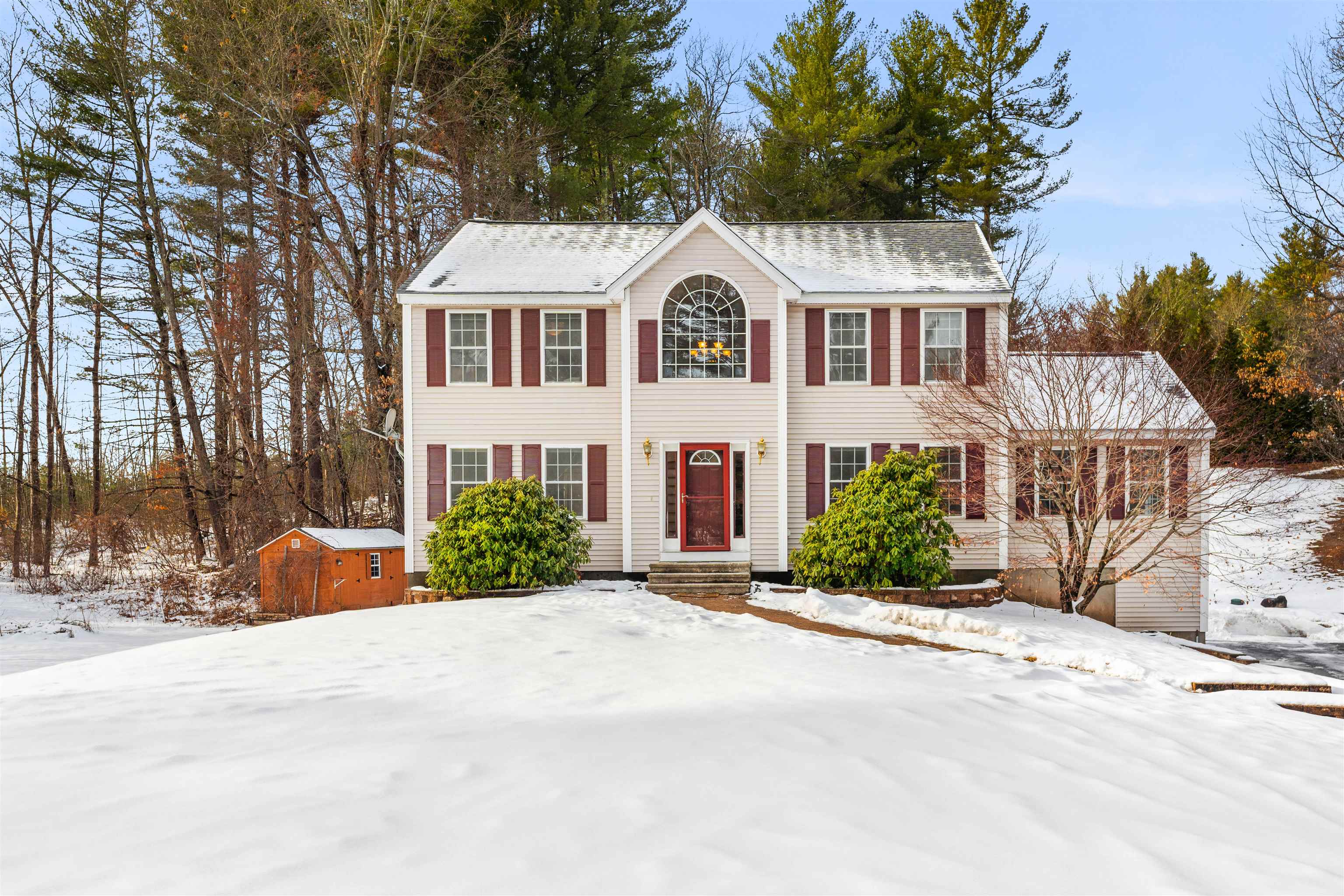 MLS 5028649: 142 Old Derry Road, Hudson NH