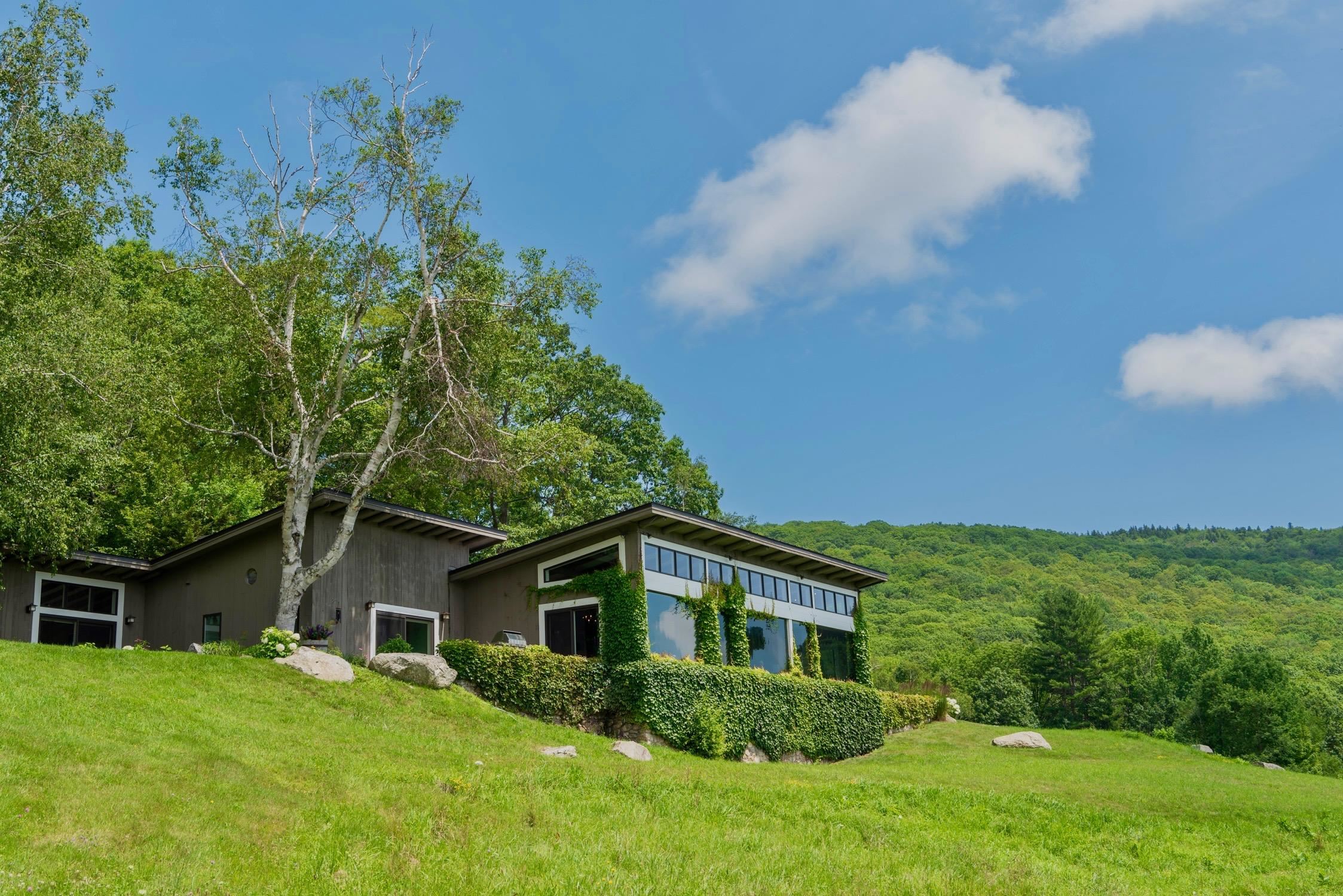 Homes for sale in Winhall, VT | 25 Mountain Haunts Rd, Winhall, VT 05340 | MLS# 5029450