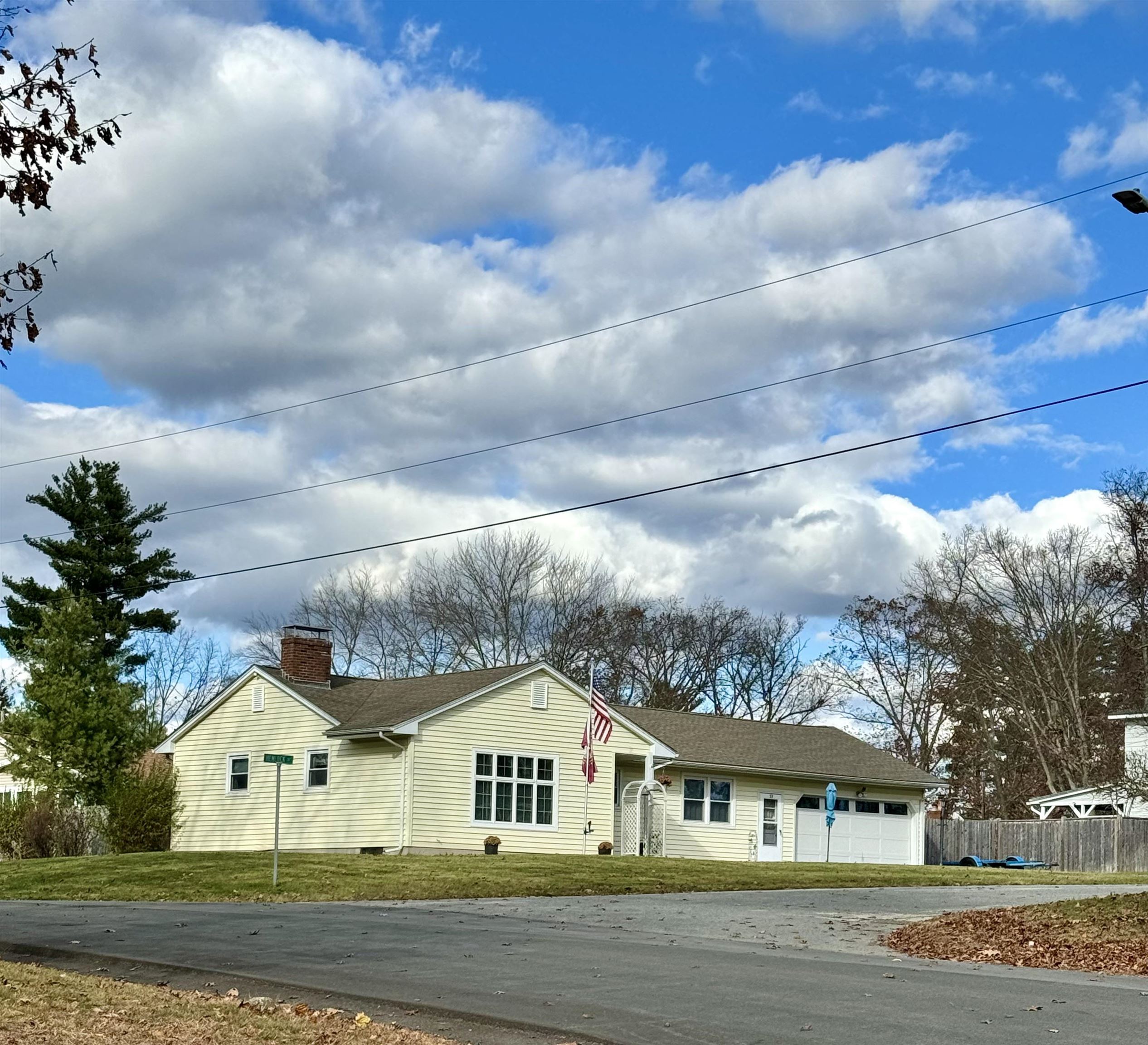 MLS 5029553: 19 Hemlock Street, Hudson NH