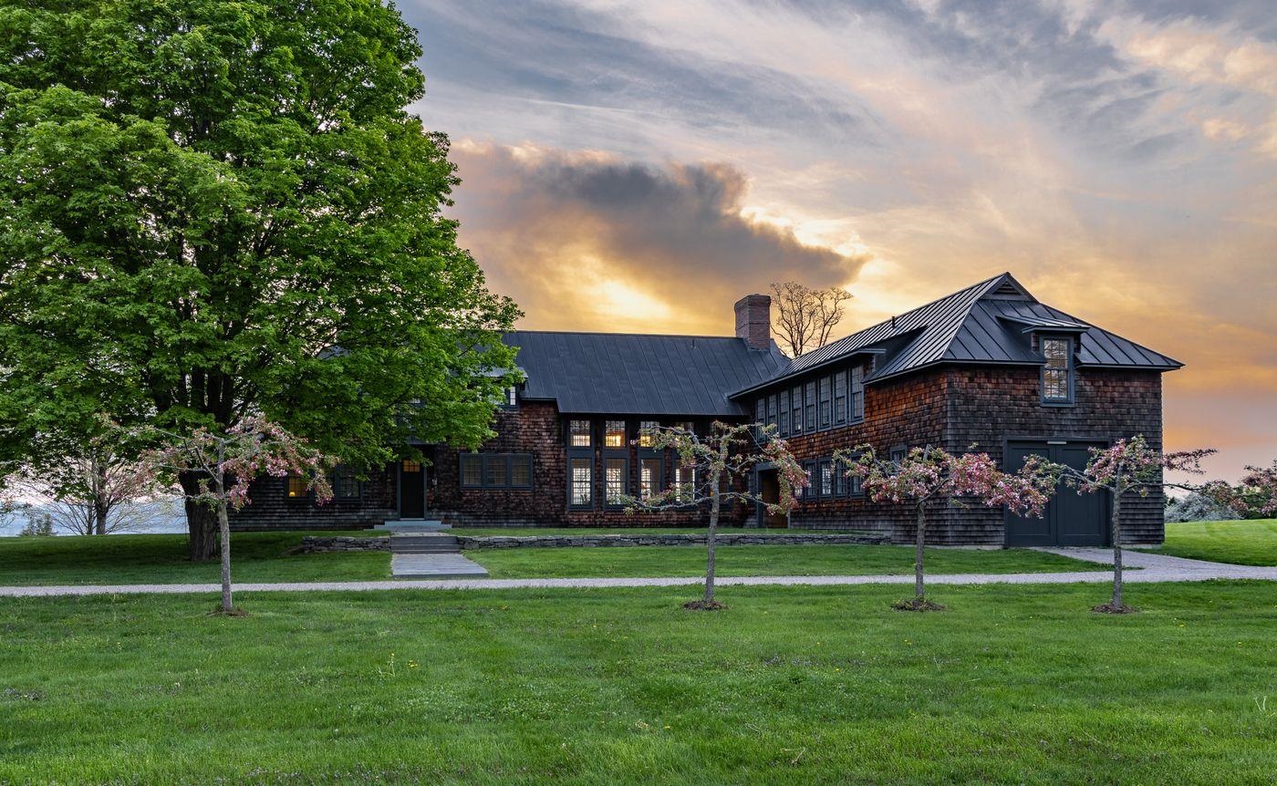 Homes for sale in Shelburne, VT | 192/194 Adirondack Dr, Shelburne, VT 05482 | MLS# 5029850