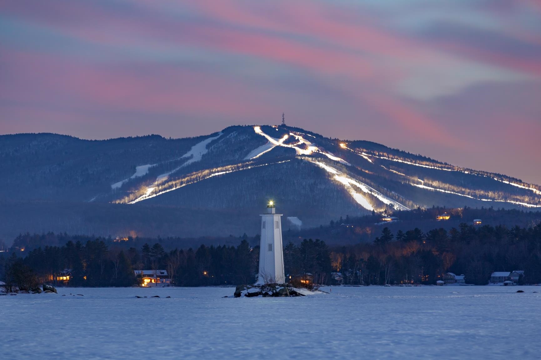 Groomers at Work on Mt Sunapee 22737911