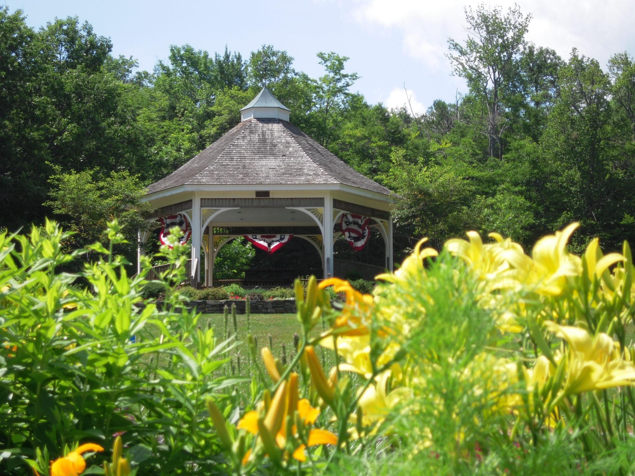 Sunapee Harbor Bandstand 22725033