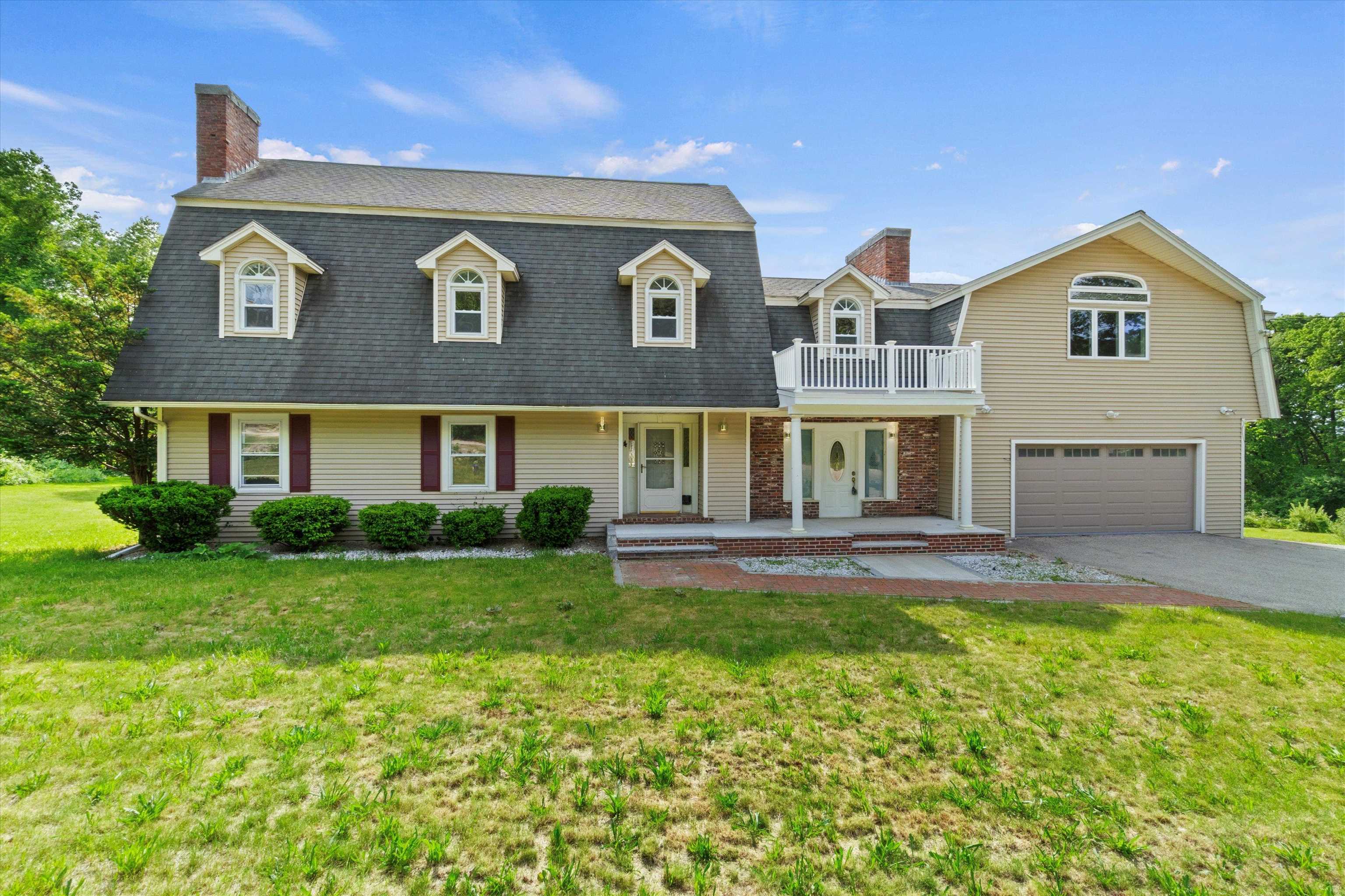 Homes for sale in Hudson, NH | 4 Hilltop Dr, Hudson, NH 03051 | MLS# 5030281