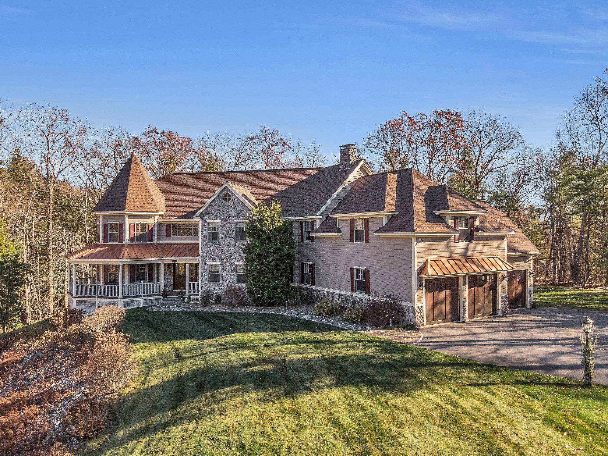 MLS 5030330: 10 Rocky Hill Road, Pelham NH