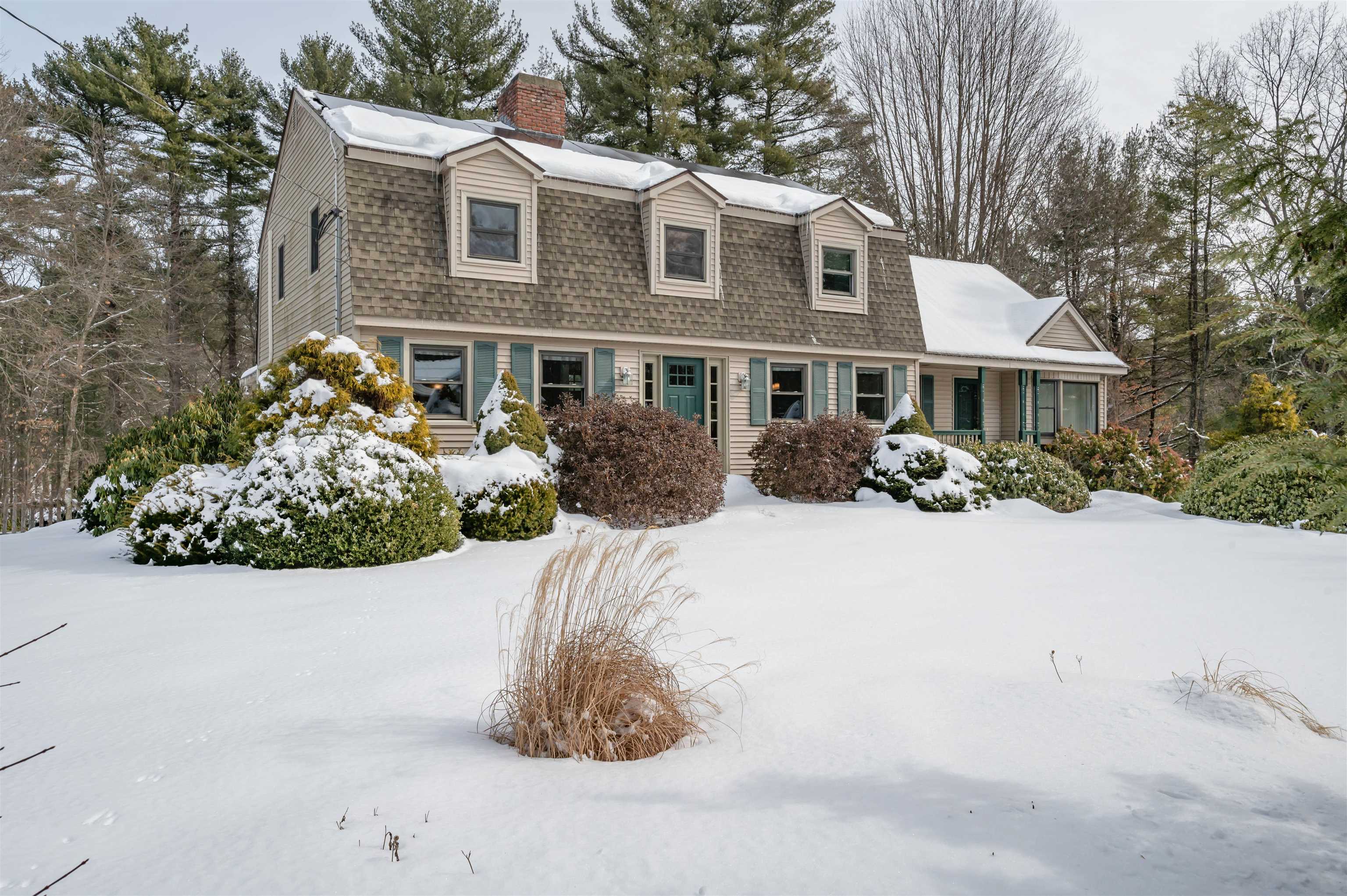 MLS 5030402: 16 Brookview Drive, Pelham NH