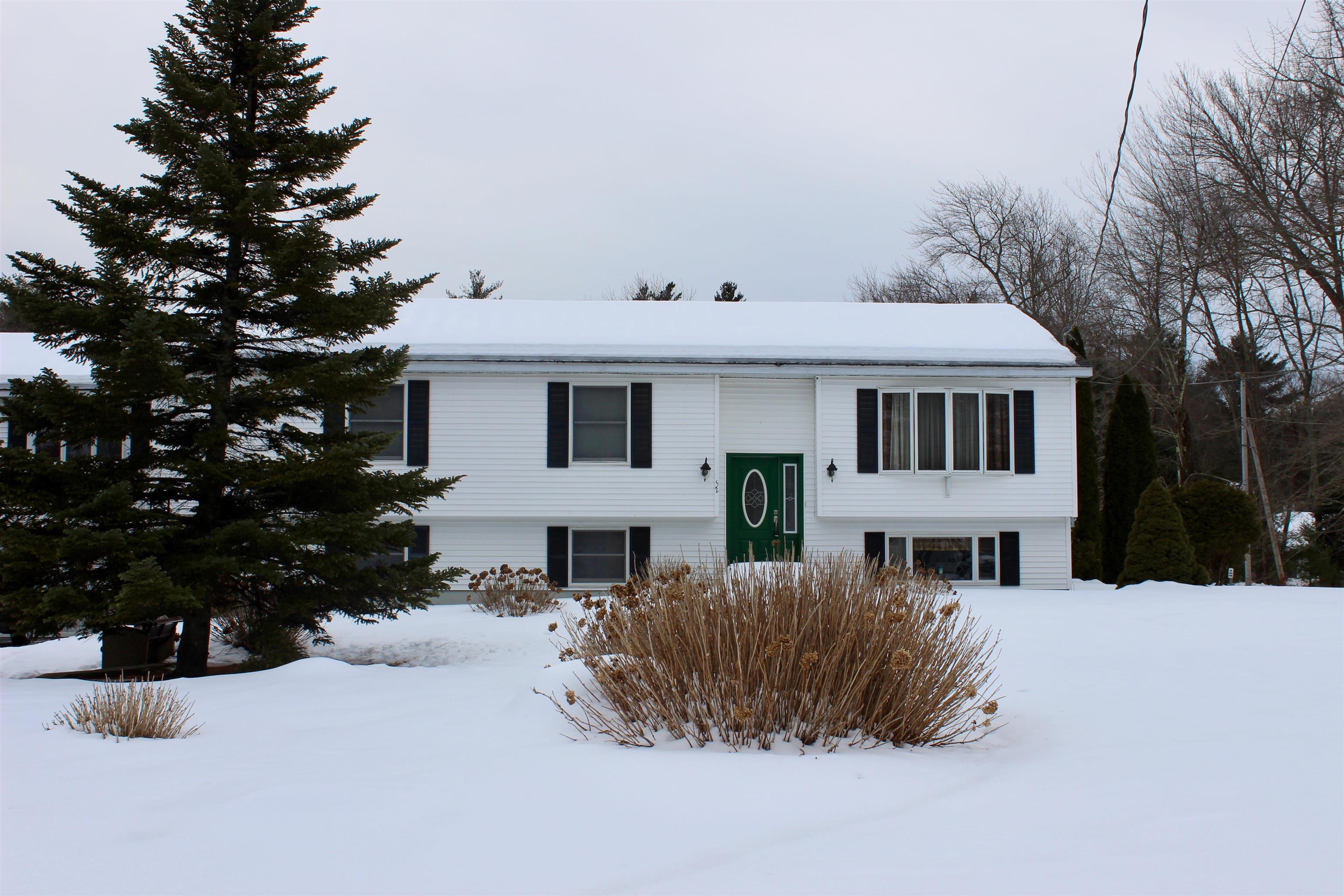 MLS 5030879: 52 Ledge Road, Seabrook NH