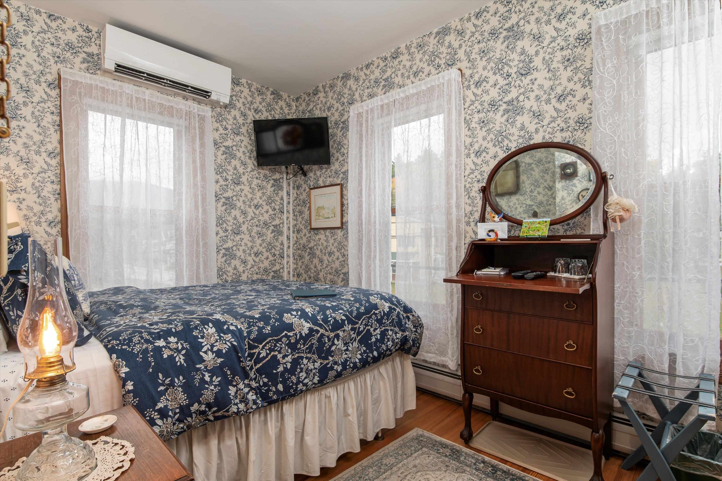 Homes for sale in Ludlow, VT | 86 Main St, Ludlow, VT 05149 | MLS# 5031160