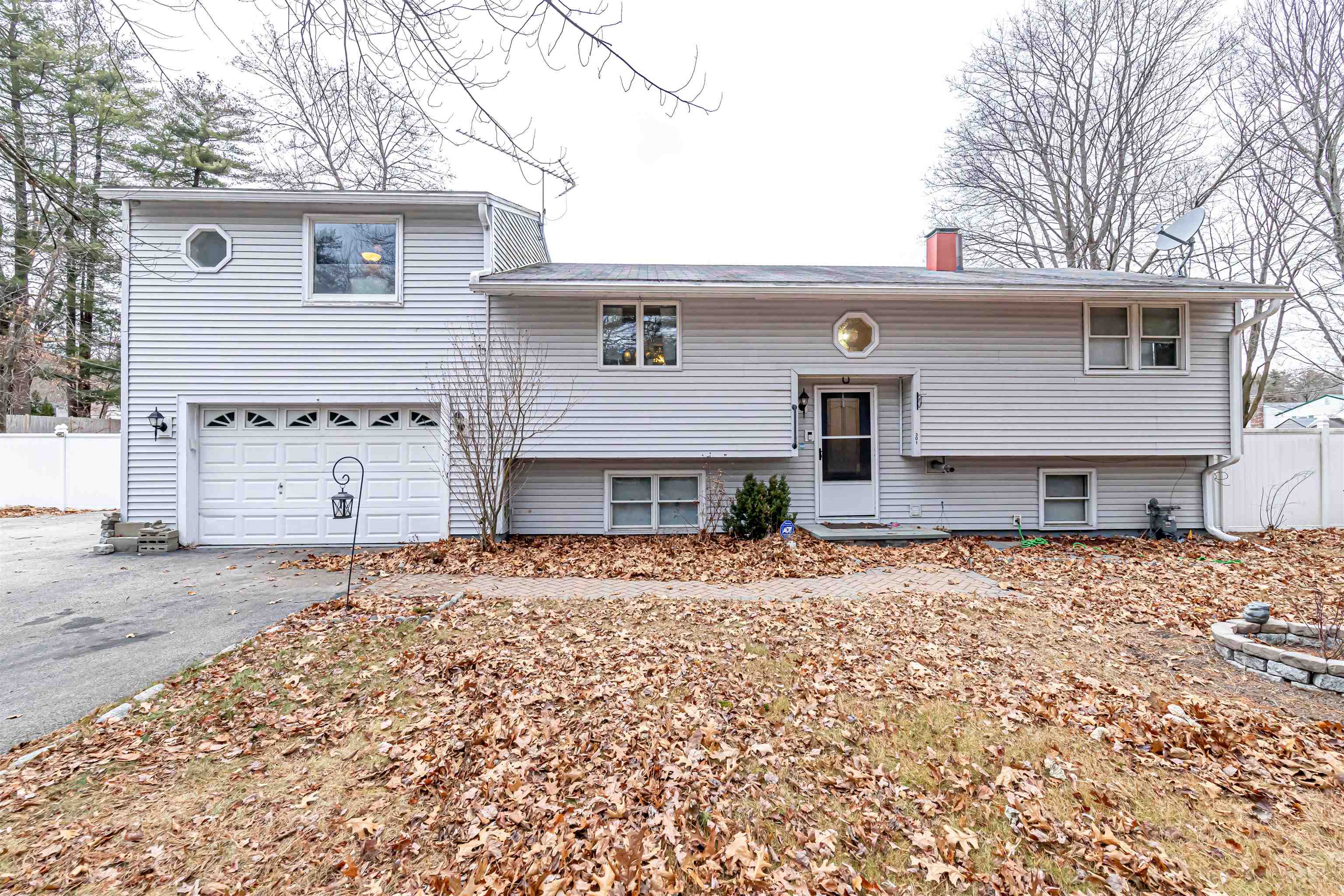 MLS 5031280: 301 Main Dunstable Road, Nashua NH