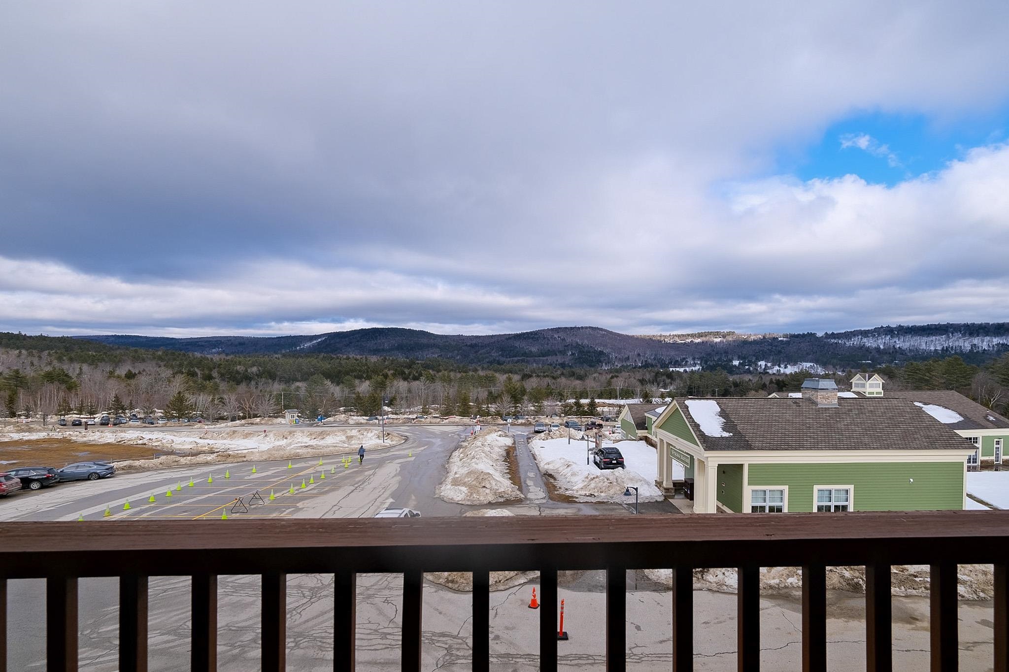 Beautiful valley views 22804924