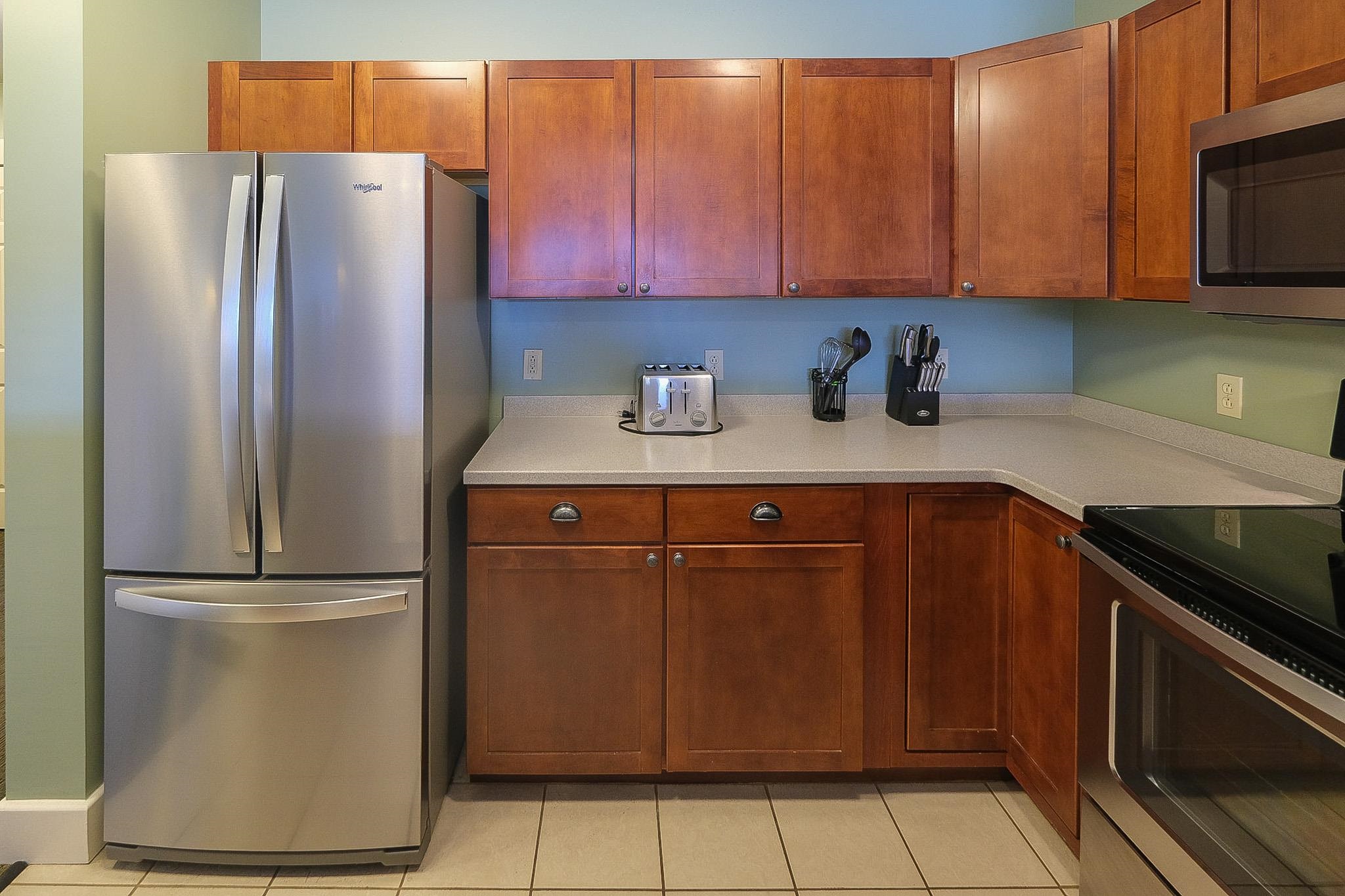 Plenty of counter space 22804916