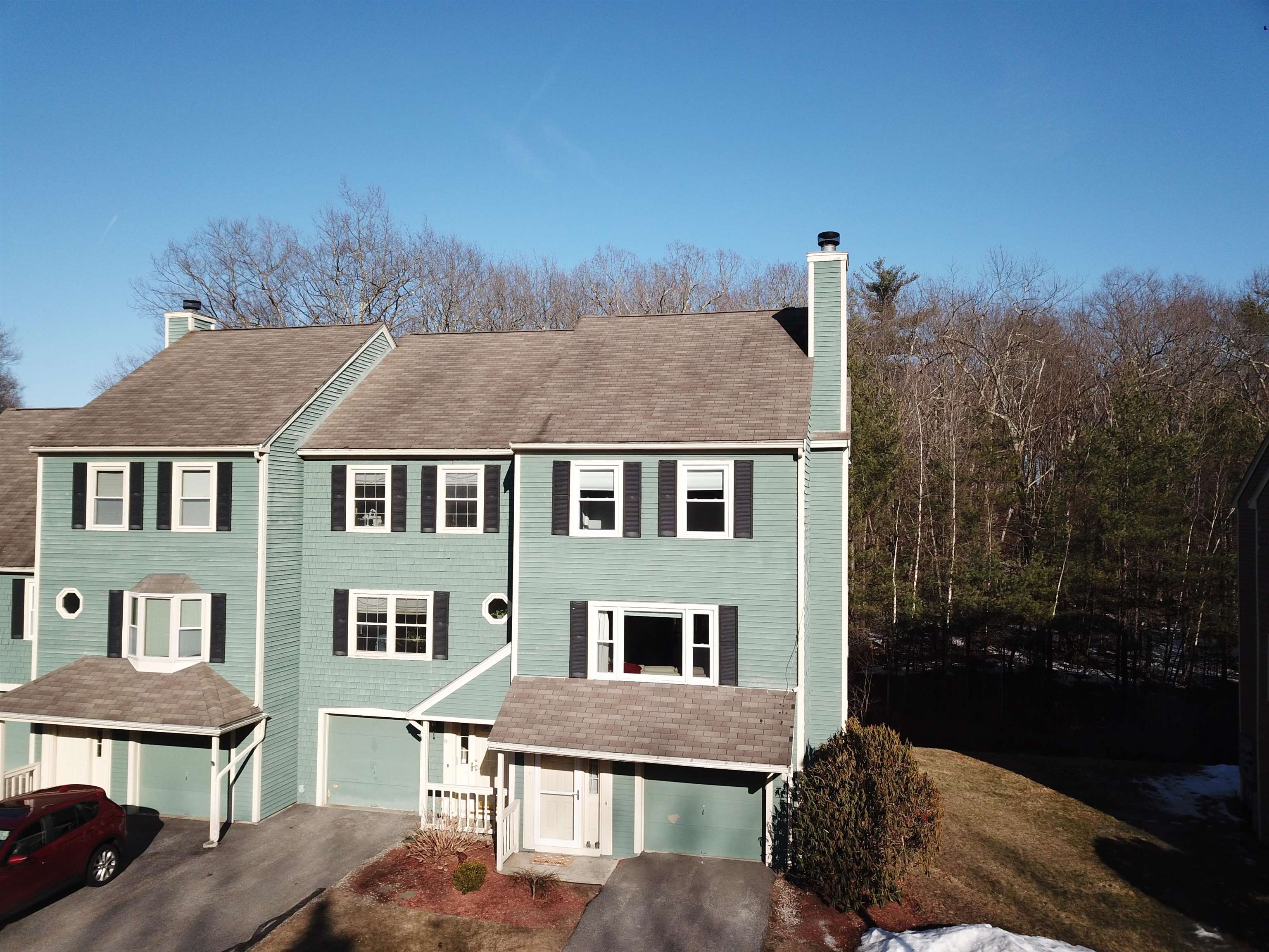 MLS 5031816: 8 Walnut Circle, Merrimack NH