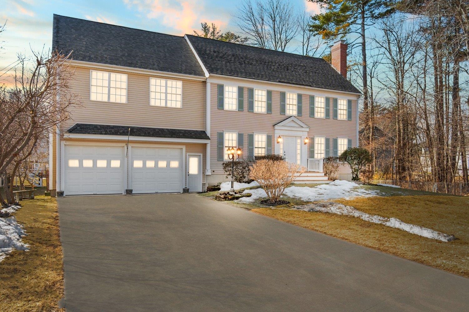 MLS 5032196: 3 Greenleaf Drive, Seabrook NH