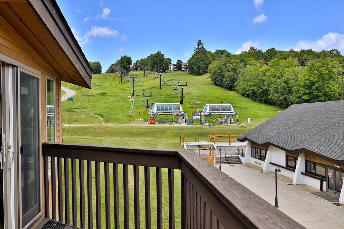 The Perfect Spot for Morning Coffee 22838877