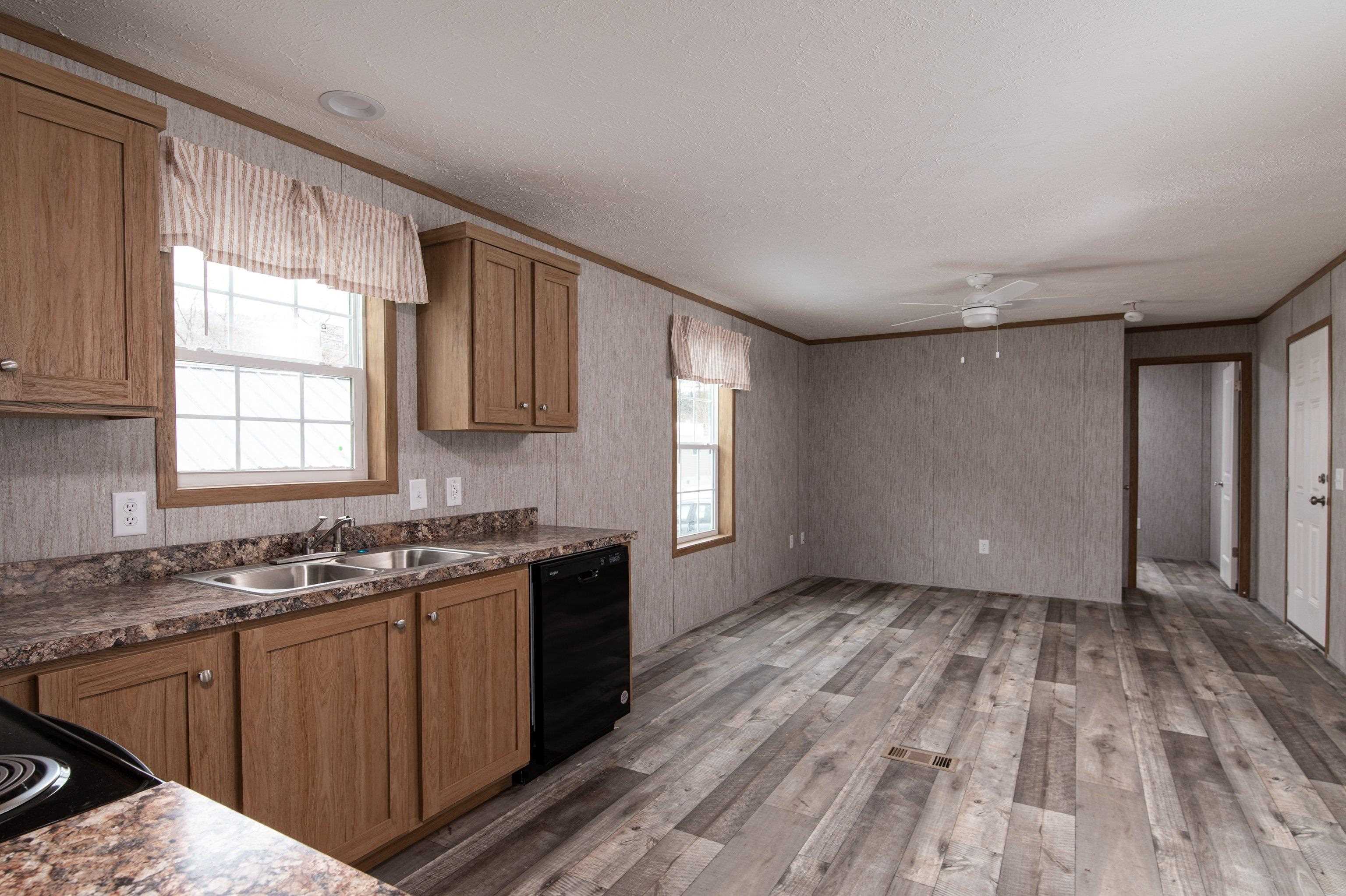 Homes for sale in St. Johnsbury, VT | 137 Oak St, St. Johnsbury, VT 05819 | MLS# 5032265