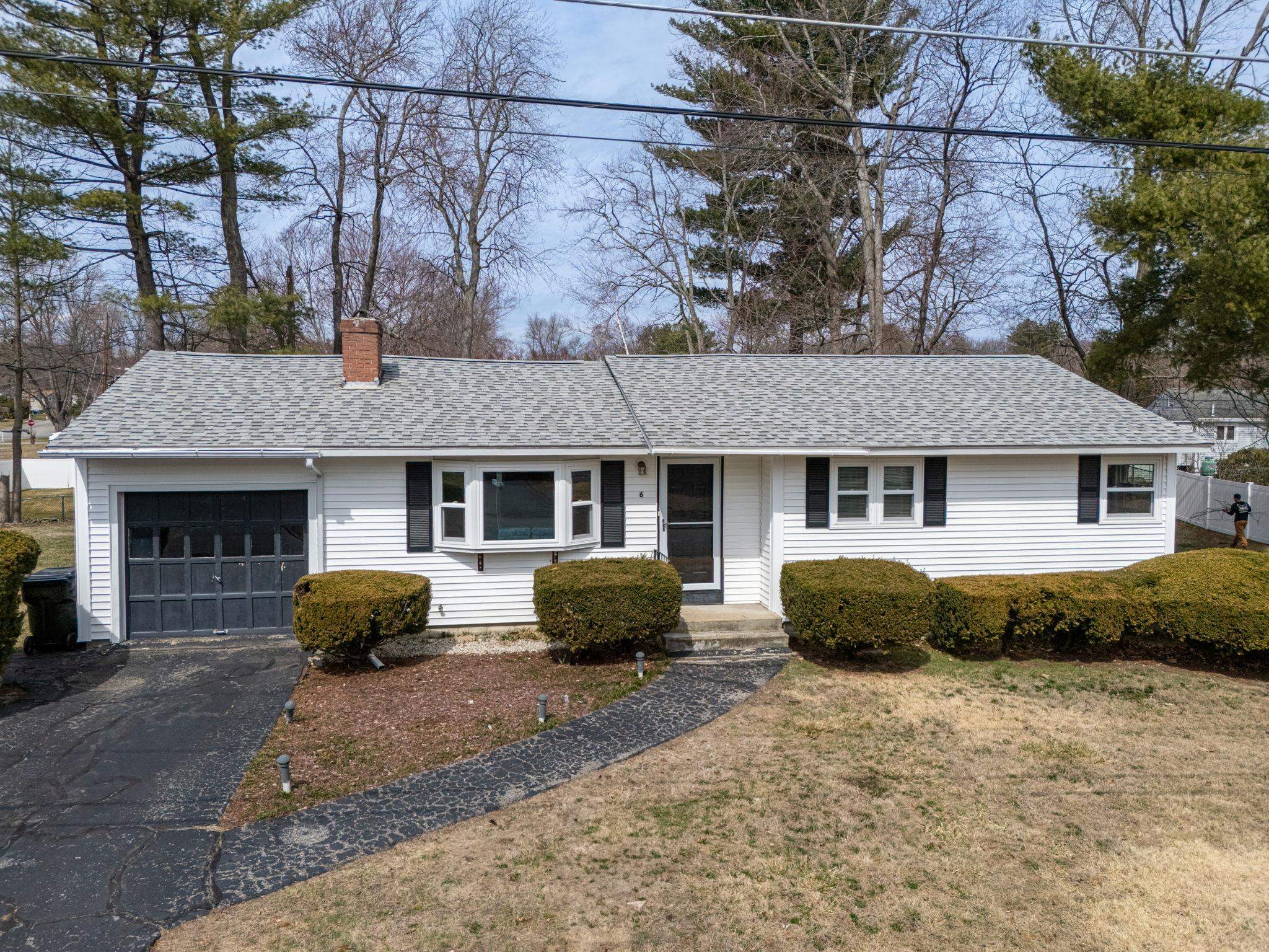 MLS 5033538: 6 Beverly Avenue, Salem NH