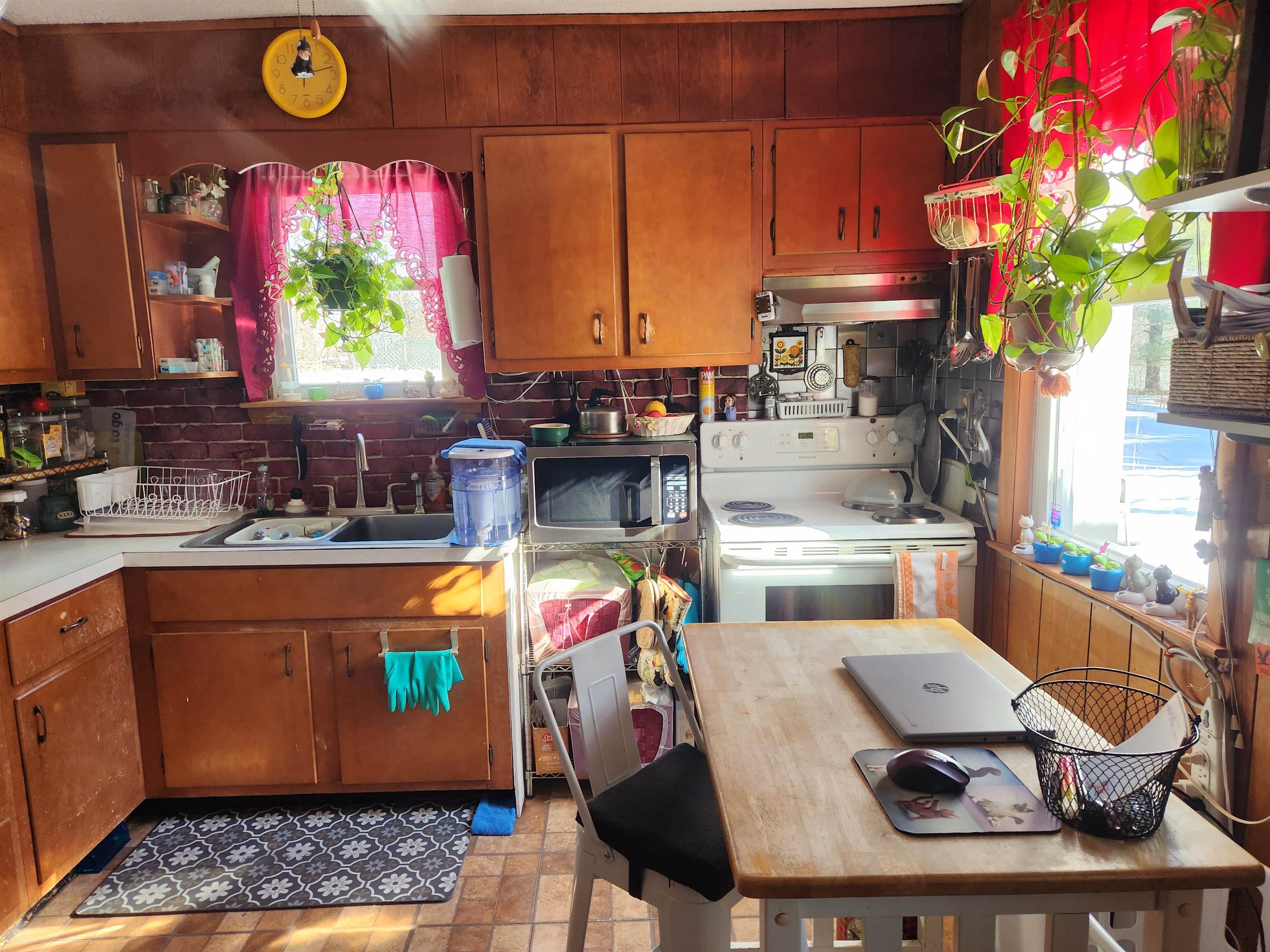 Homes for sale in Manchester, NH | 73-75 Lucille St, Manchester, NH 03103 | MLS# 5033680