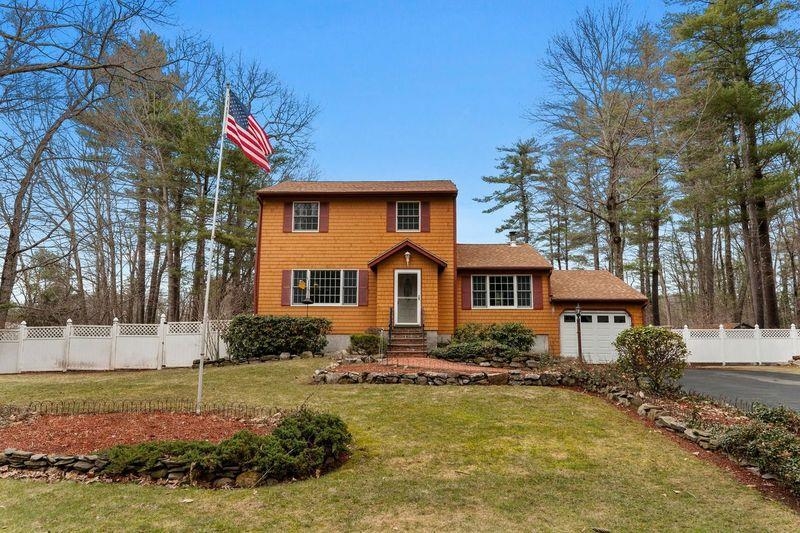 MLS 5034656: 60 Woodridge Road, Danville NH