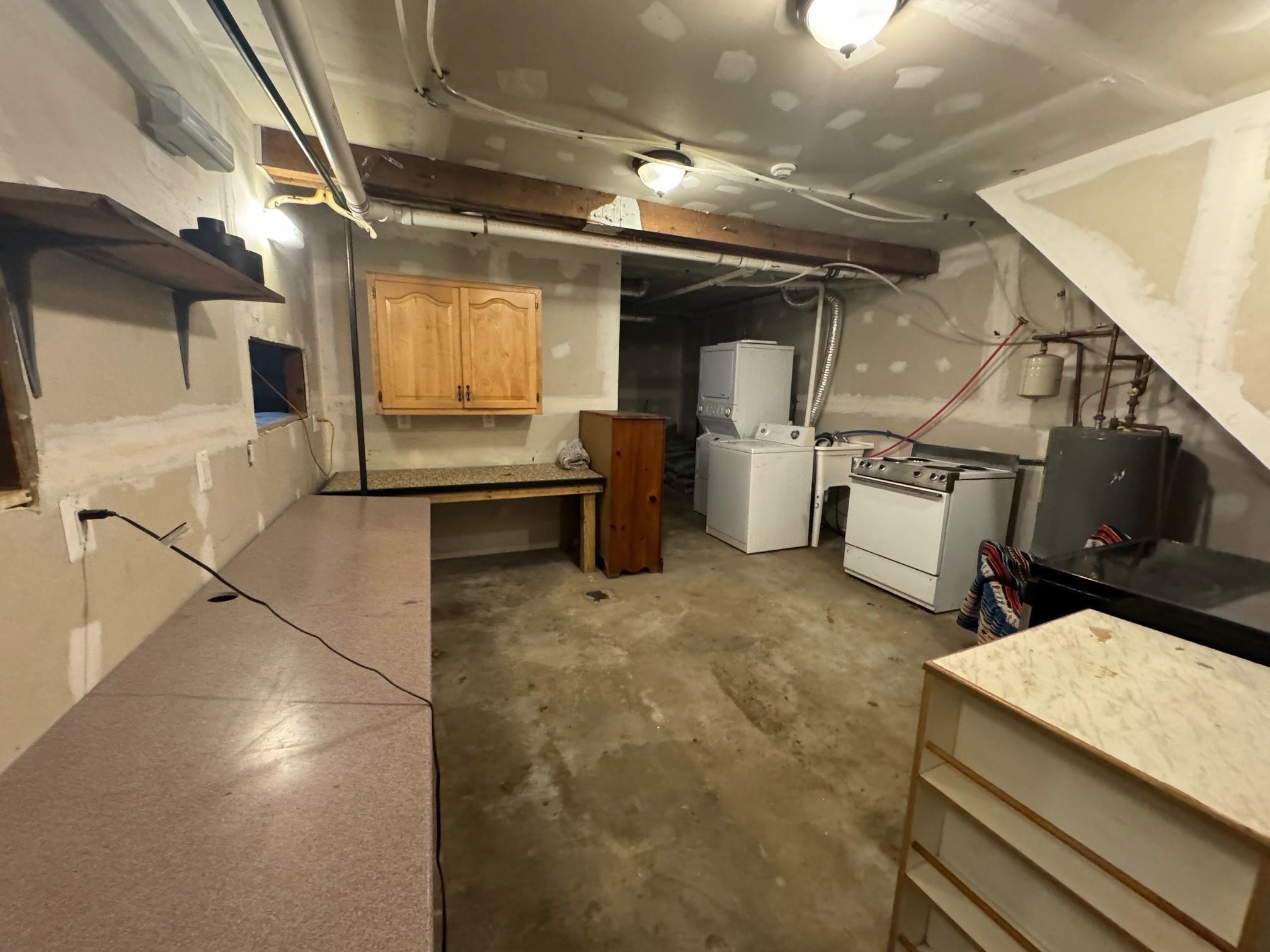 basement with washer dryer hooked up