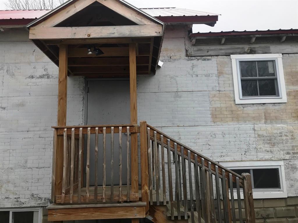 2nd side exit from first floor