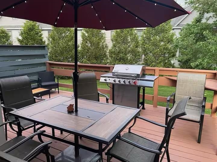 14 Adams Dr, Woodstock, NH 03262