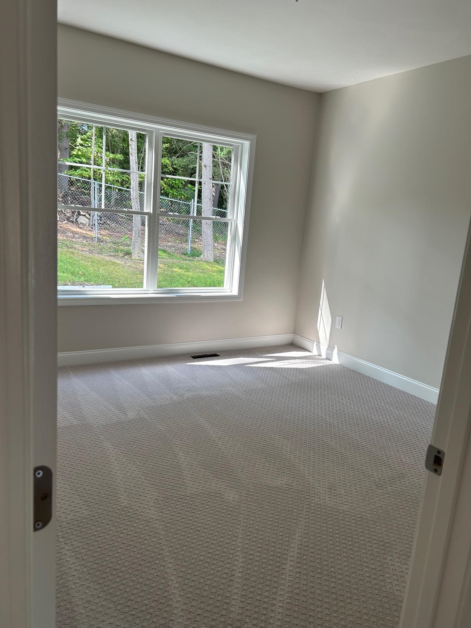 Homes for sale in Nashua, NH | 31 Juliana Ave #4, Nashua, NH 03064 | MLS# 5034988