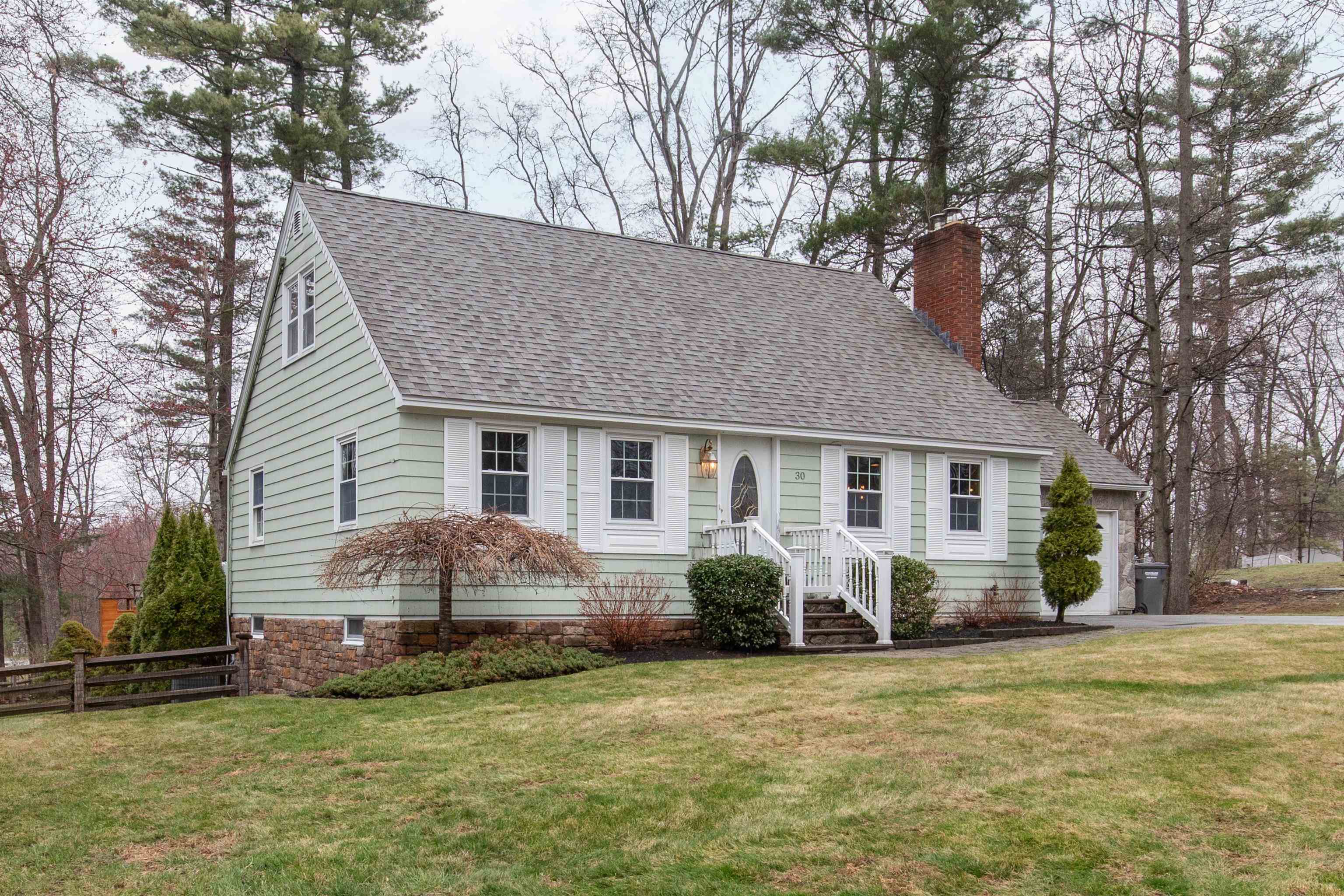 MLS 5035575: 30 Taylor Street, Salem NH