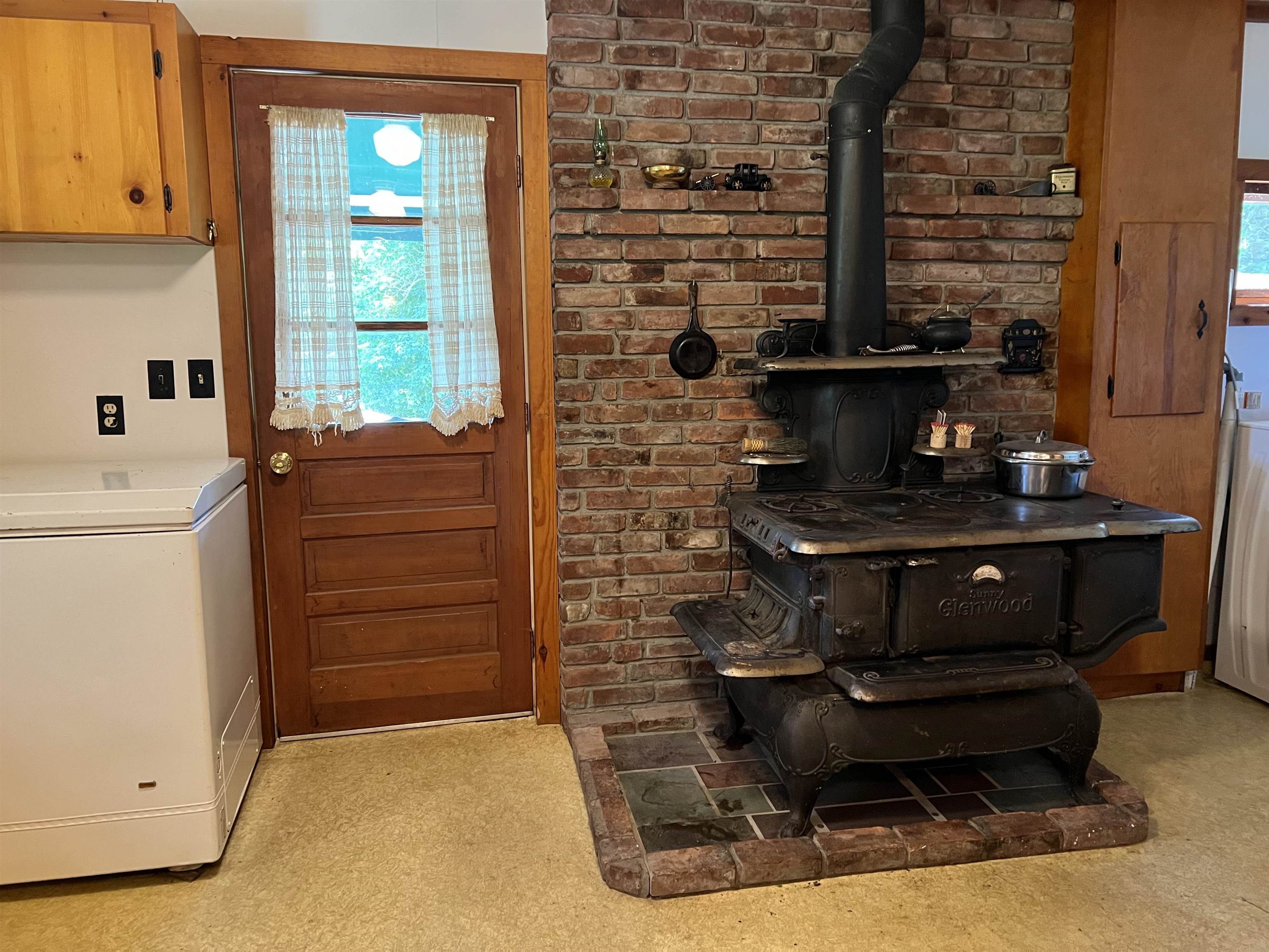 Homes for sale in Waterbury, VT | 314 Lincoln St, Waterbury, VT 05676 | MLS# 5035725