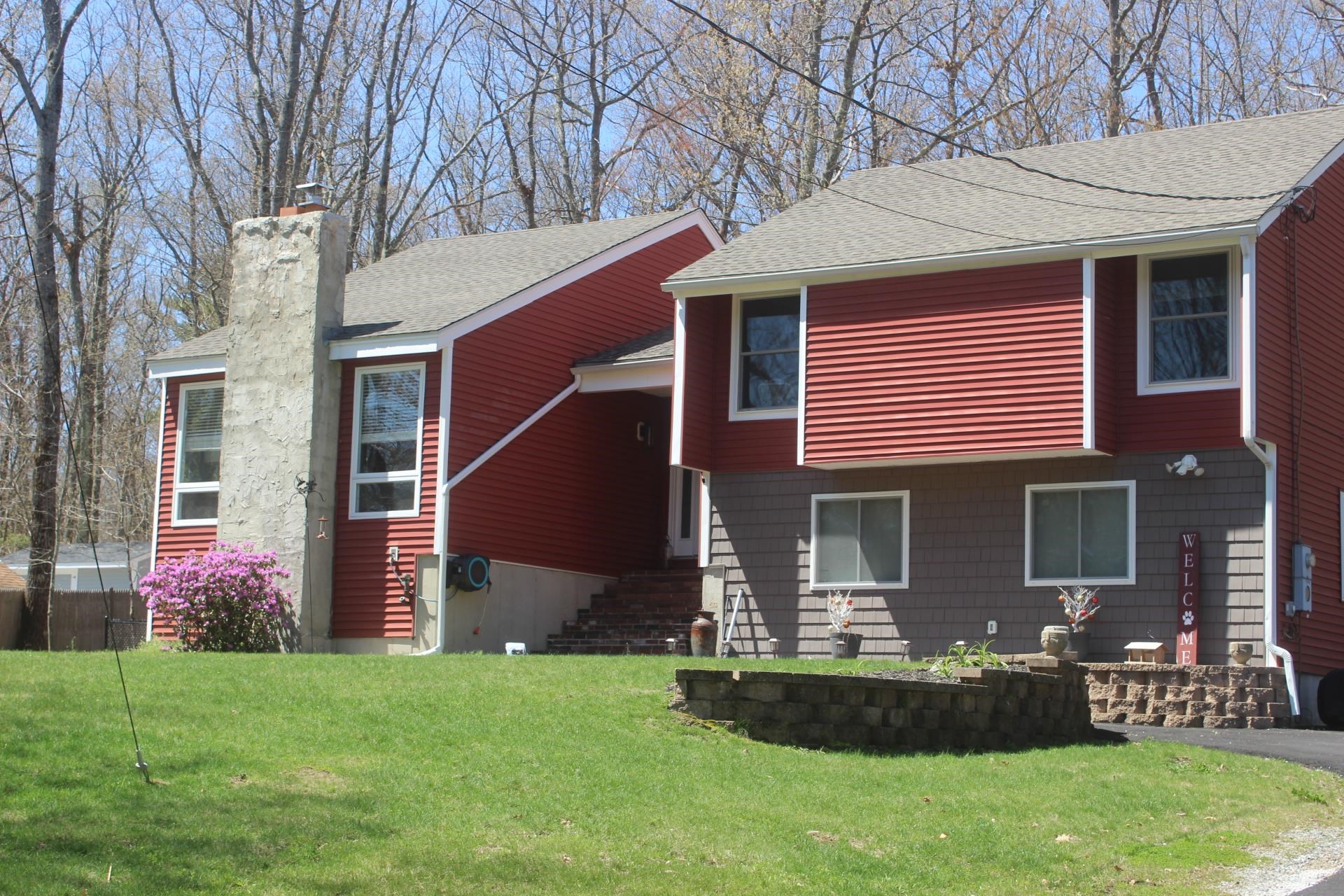 MLS 5035932: 20.5 Emerald Drive, Derry NH