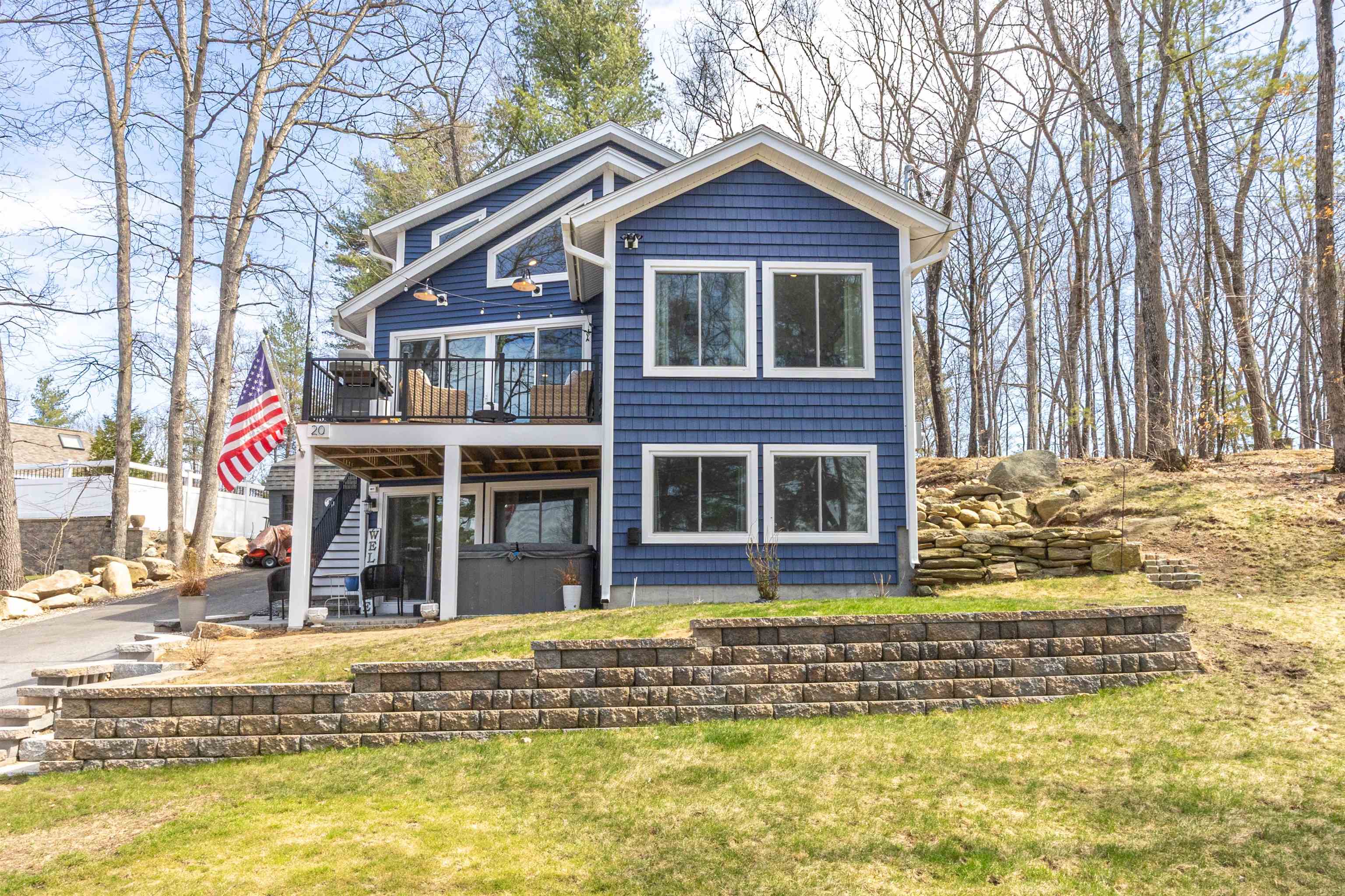 MLS 5035985: 20 Bailey Shore Road, Hampstead NH
