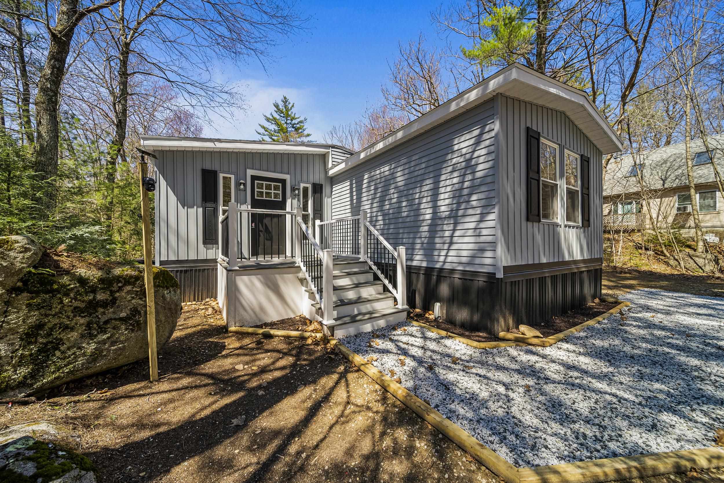 MLS 5037165: 696 Long Shores Drive, Barrington NH